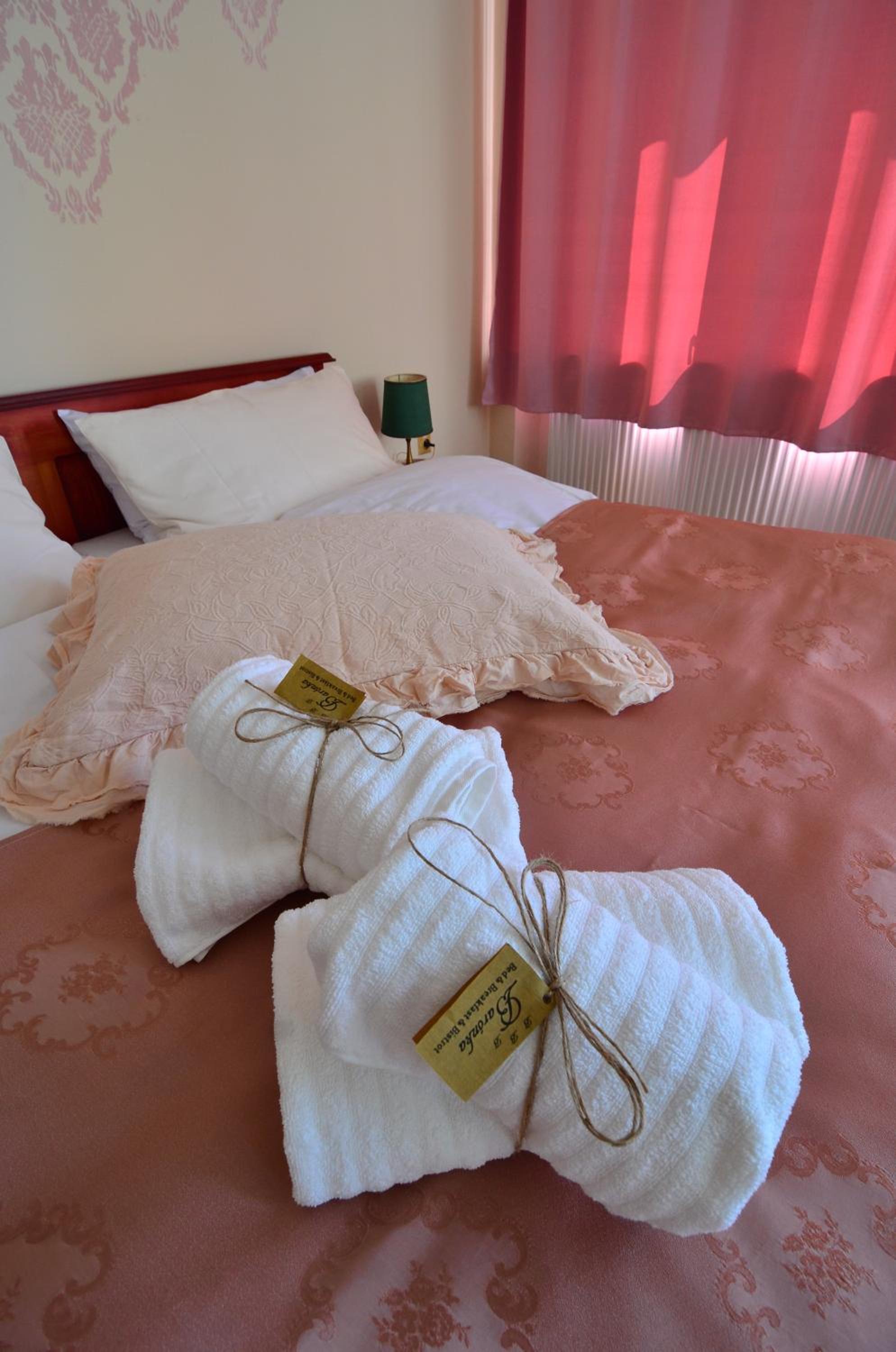 Deluxe Double Room with Extra Bed photo 1