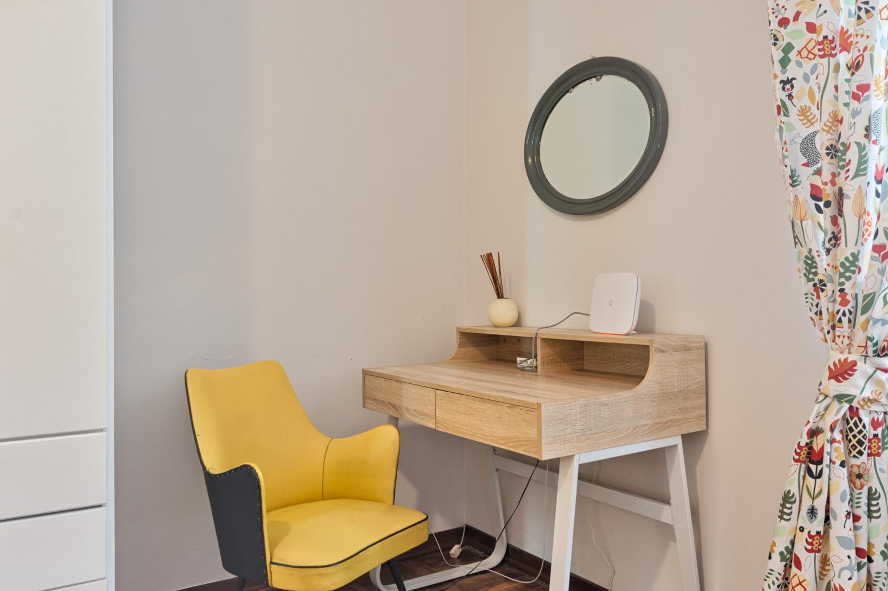 One-Bedroom Apartment - Photo 11