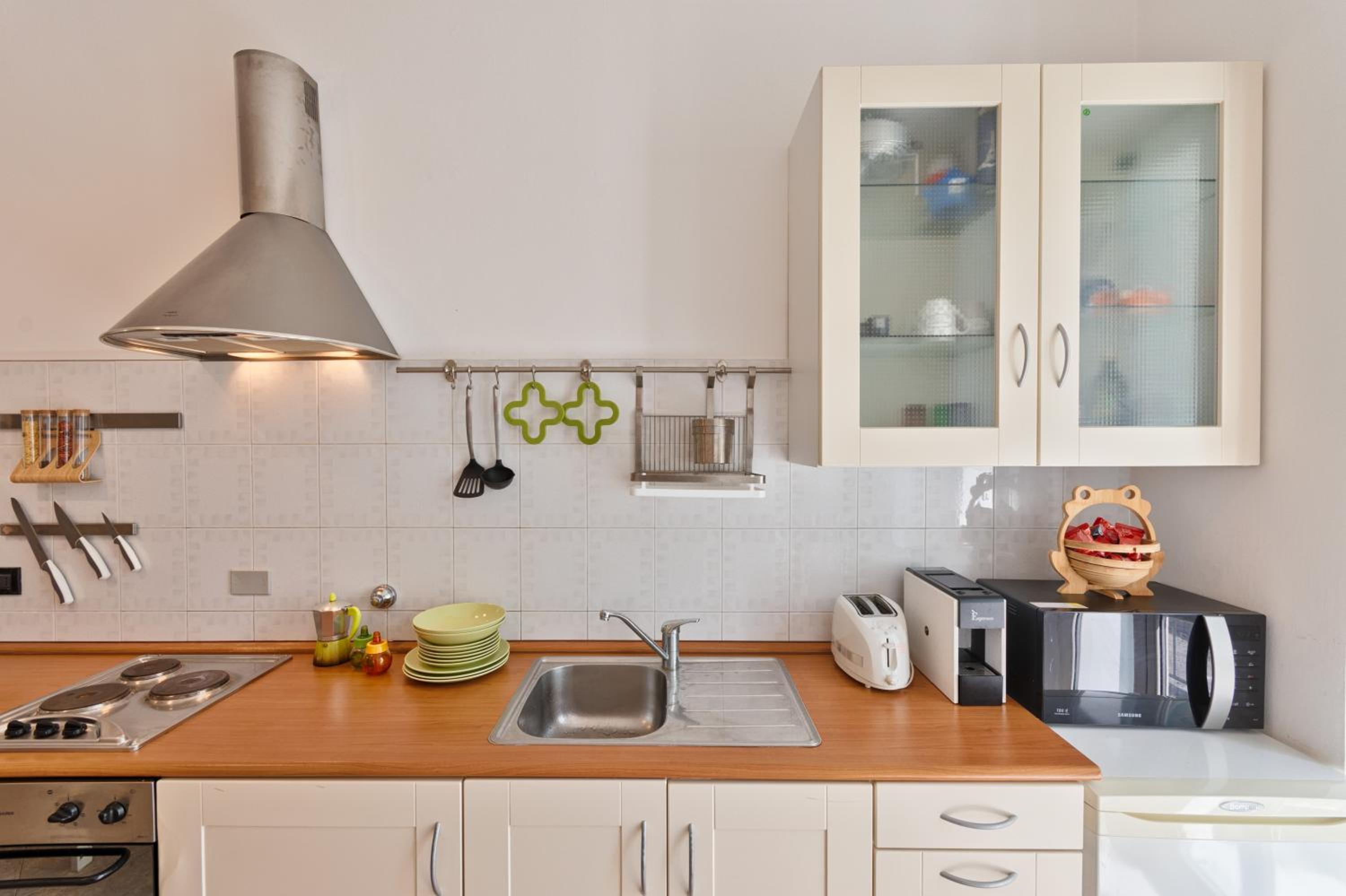 One-Bedroom Apartment - Photo 9