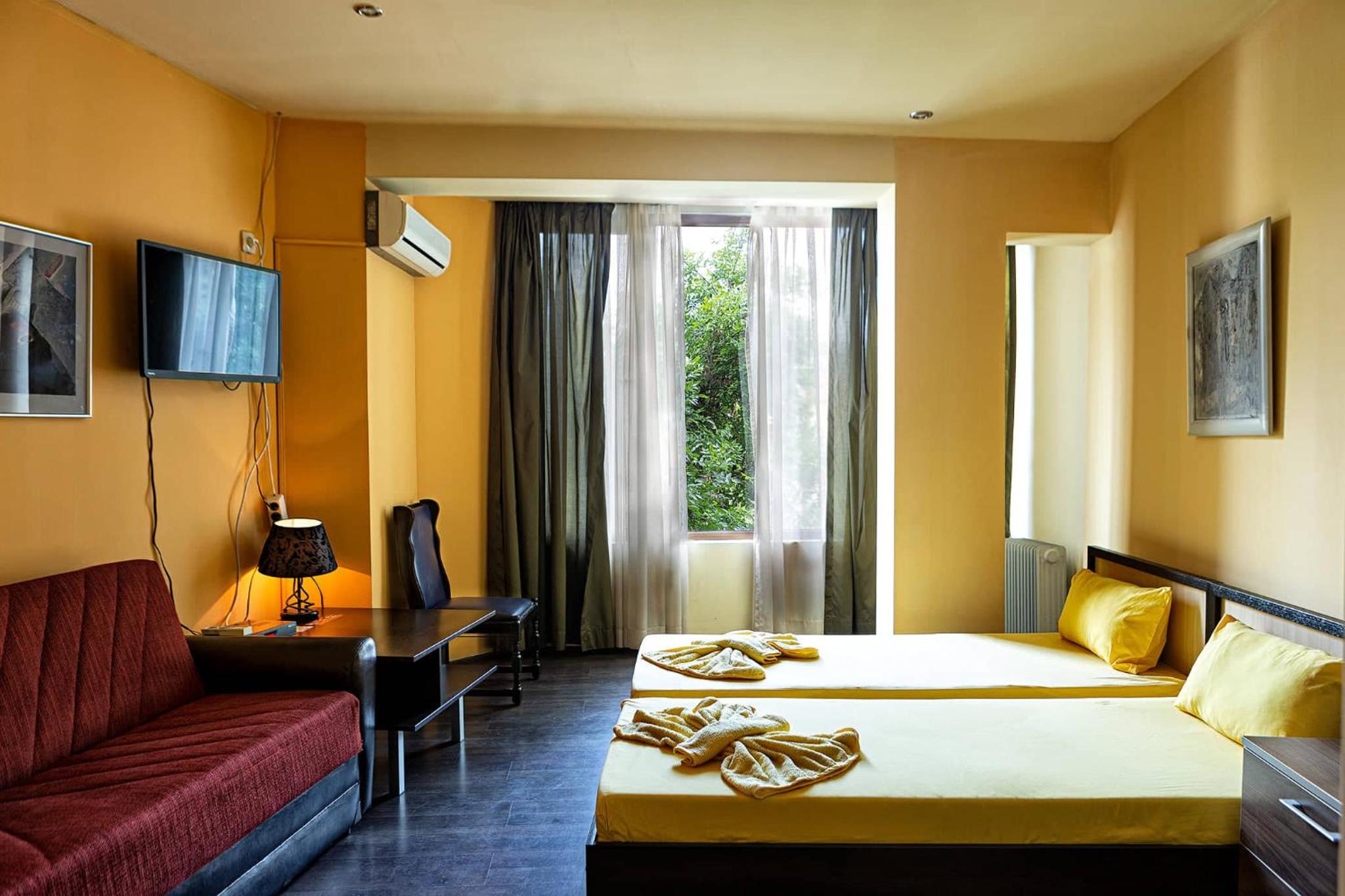 Triple Room