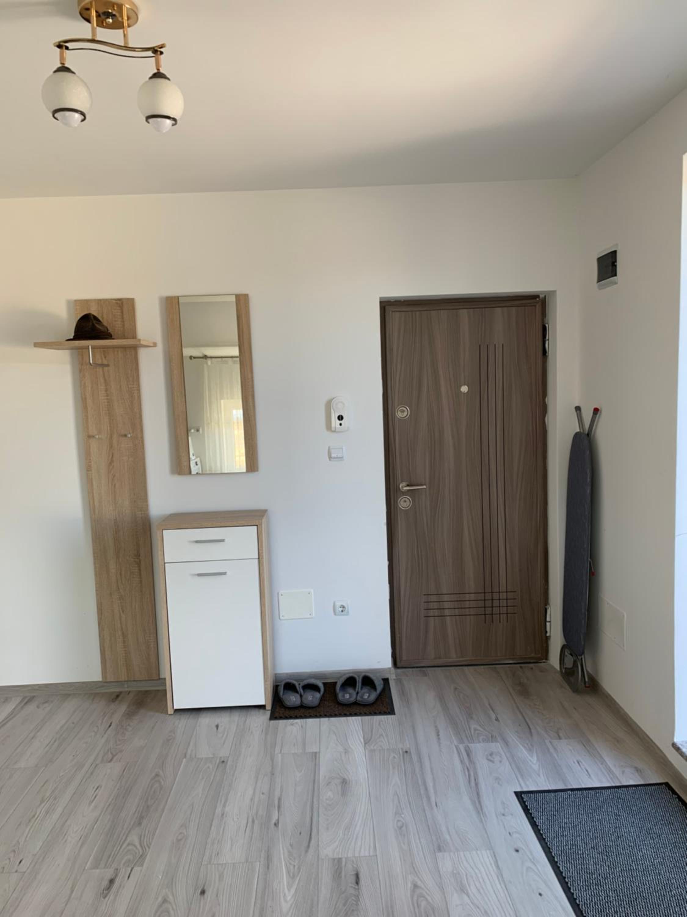 One-Bedroom Apartment photo 2