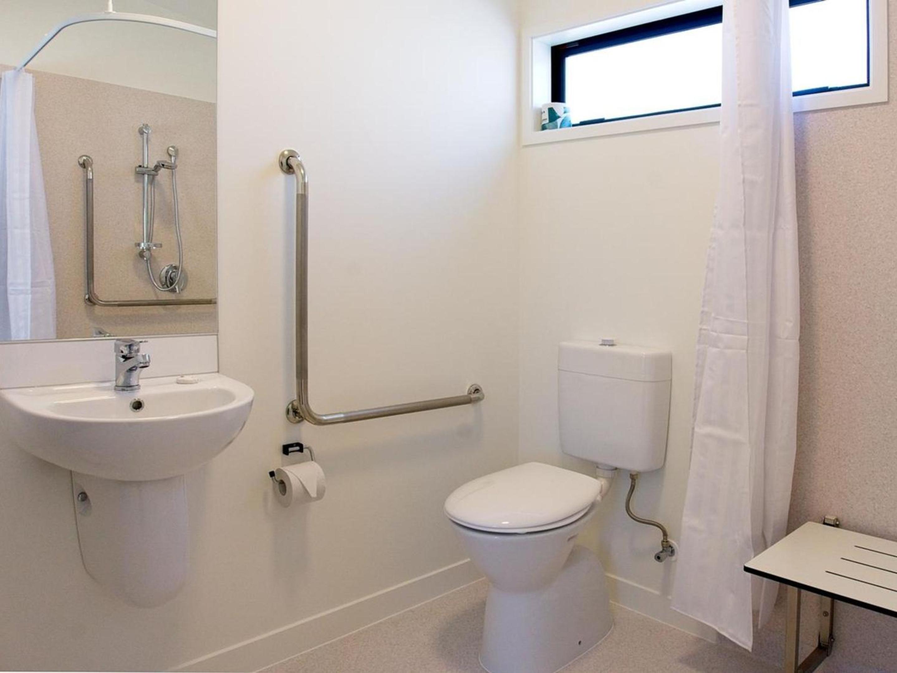 One Bedroom Motel Unit - Disability Access photo 3