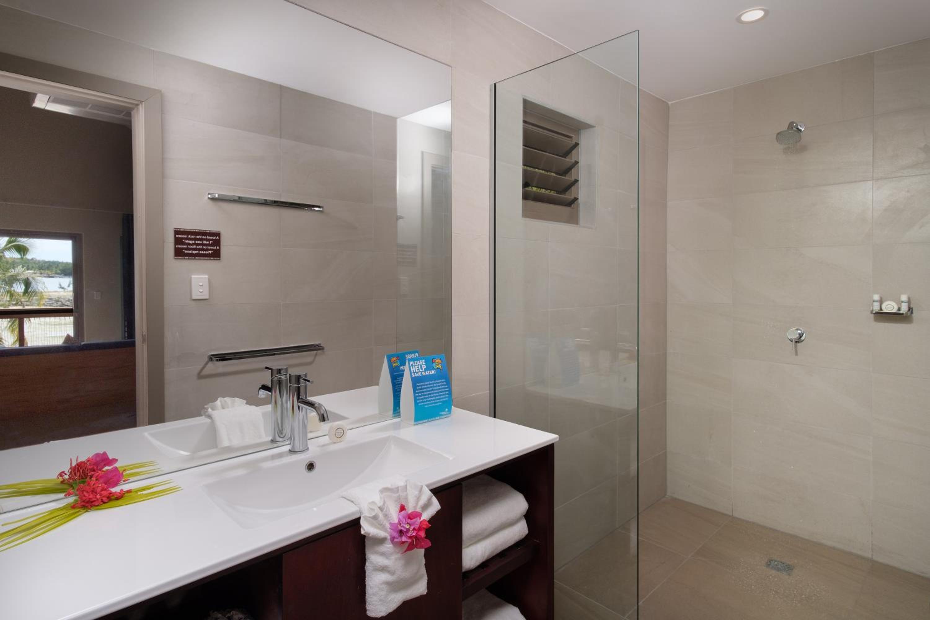 Beachfront Hotel Room photo 5