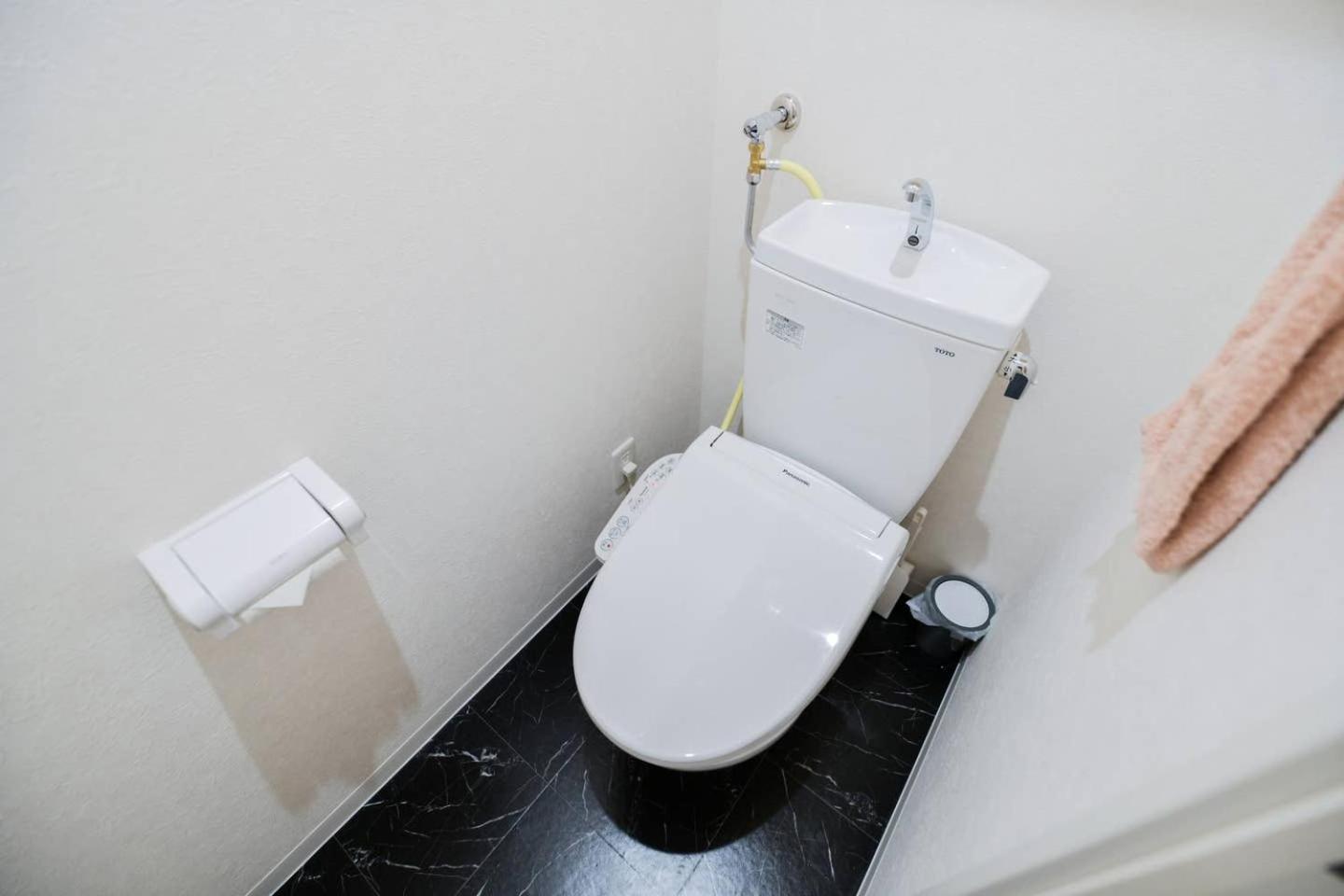 One-Bedroom Apartment - Photo 12