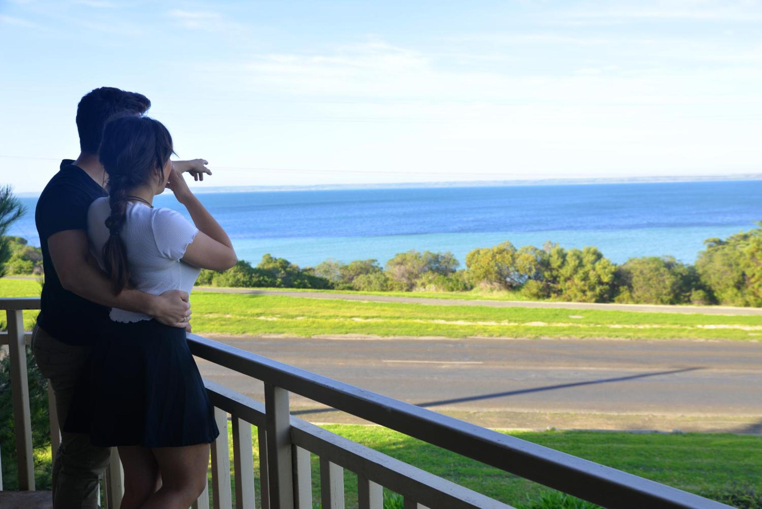Superior King Room with Ocean View - Photo 8