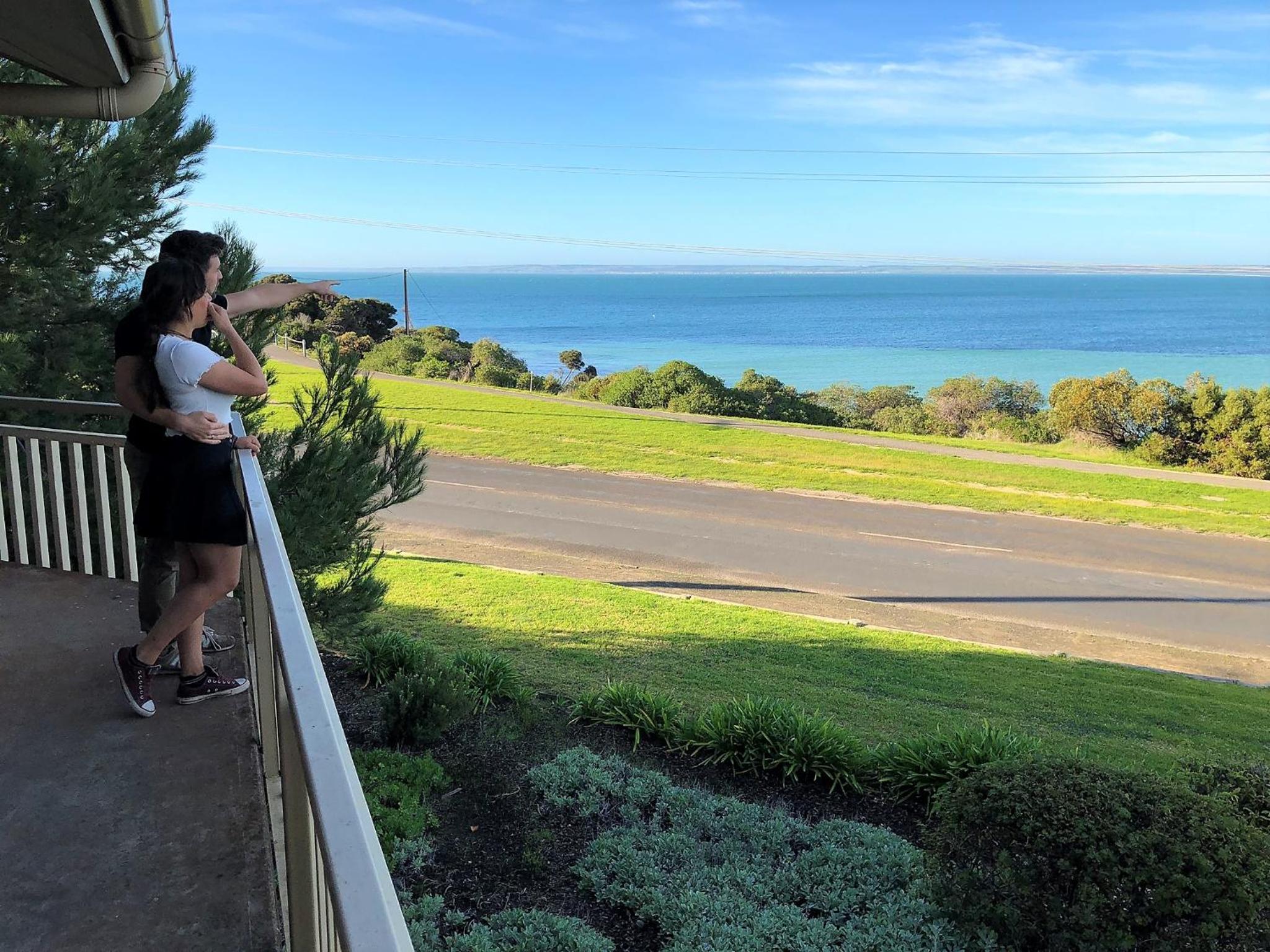 Superior King Room with Ocean View - Photo 10