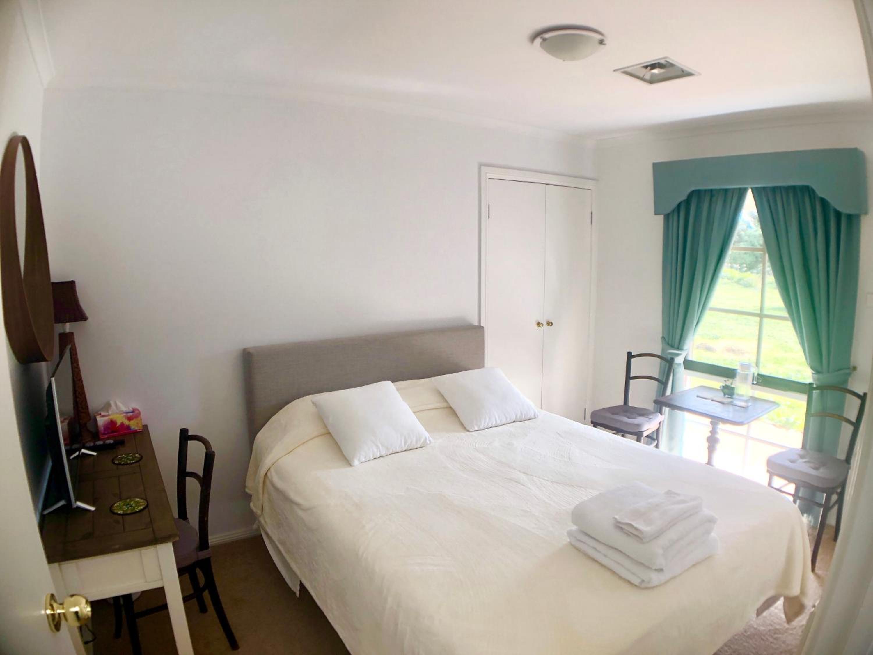 Double Room with Shared Bathroom photo 1