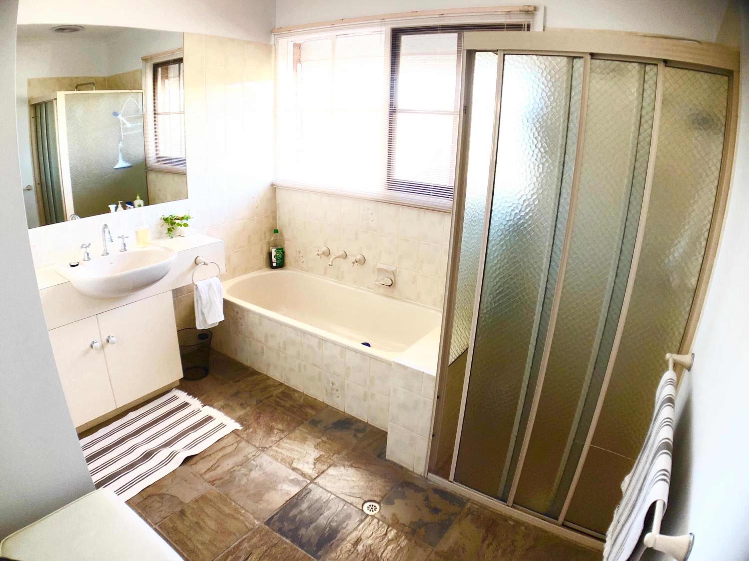 Family Room with Shared Bathroom photo 2