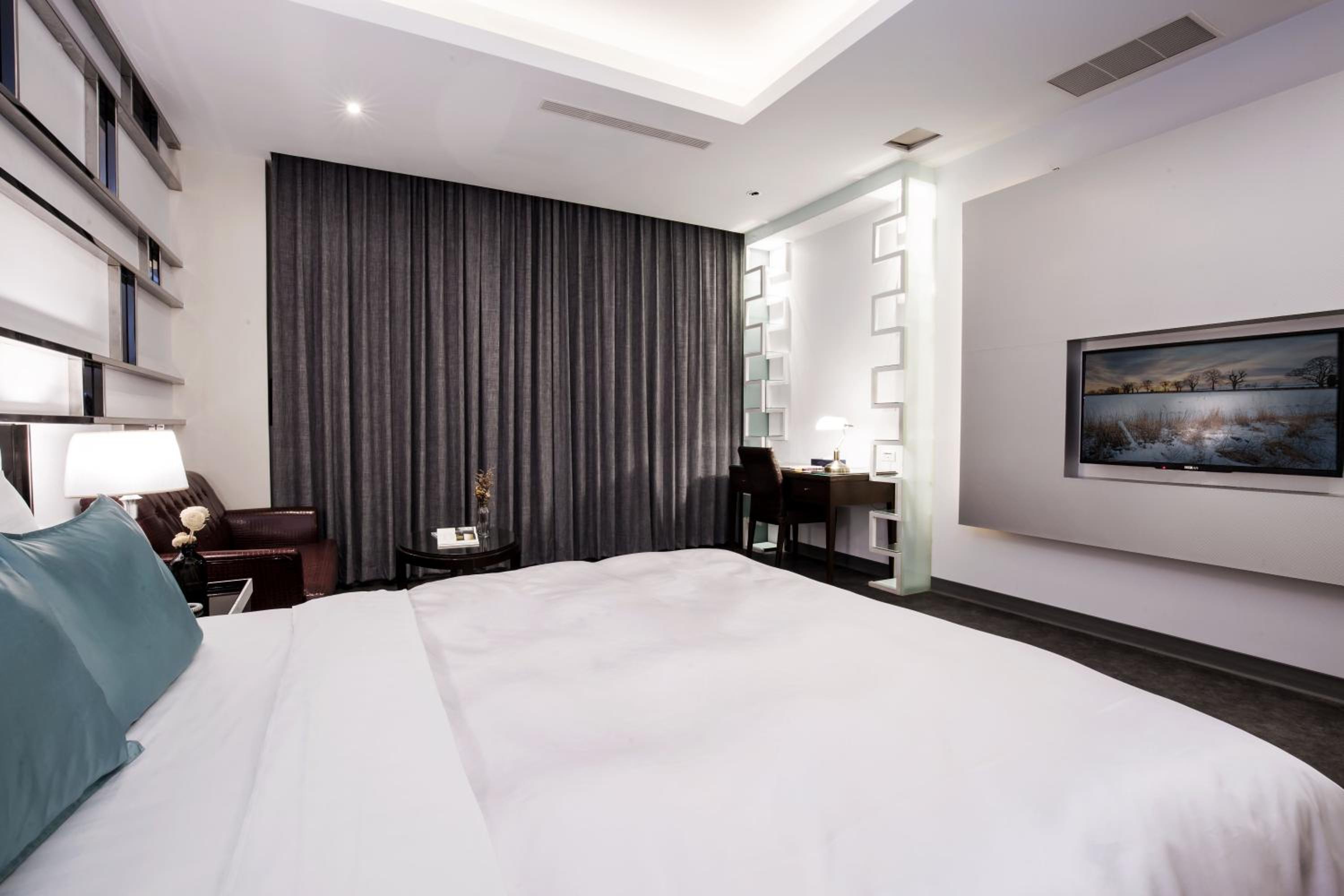 Business Double Room - Photo 7