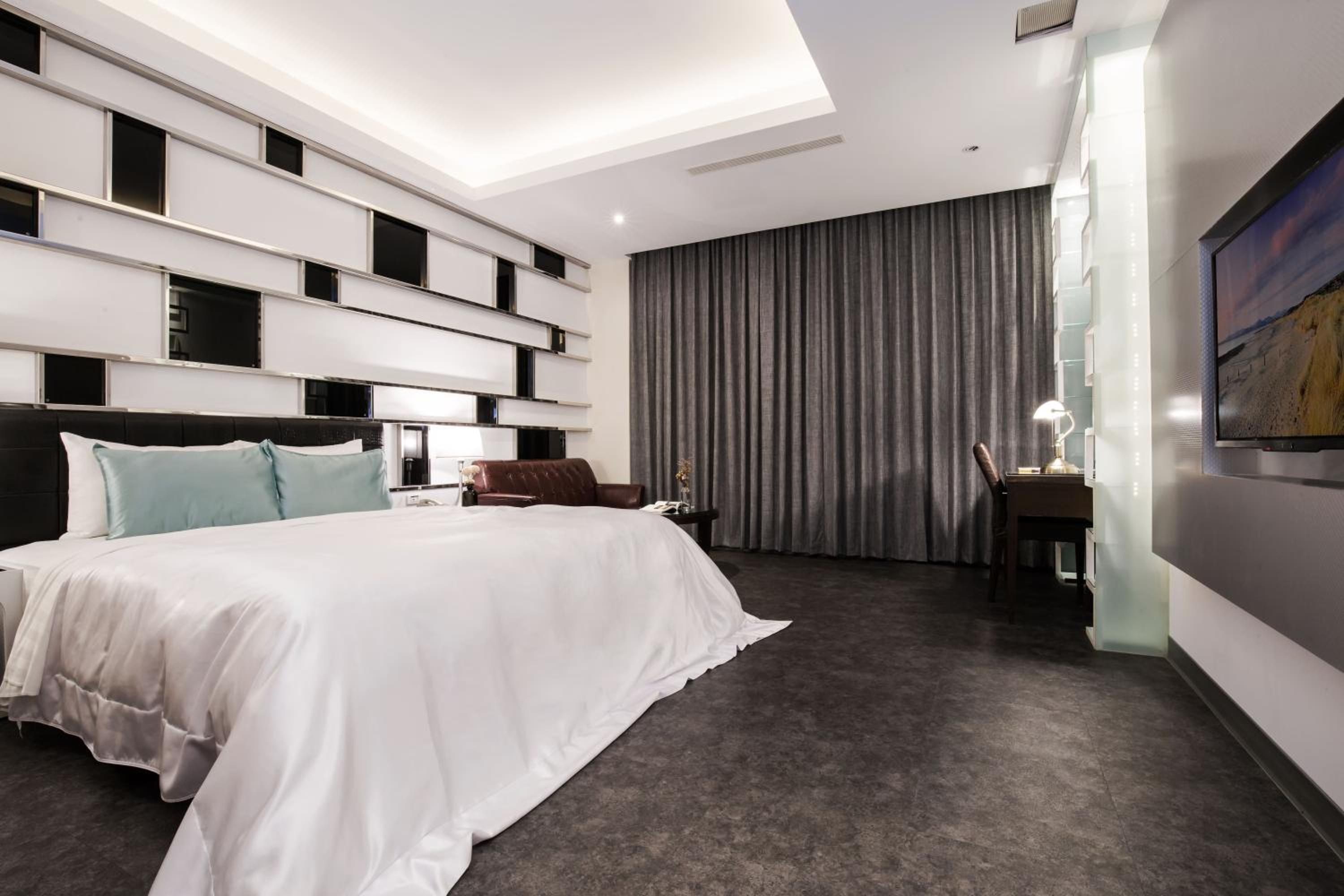 Business Double Room - Photo 6