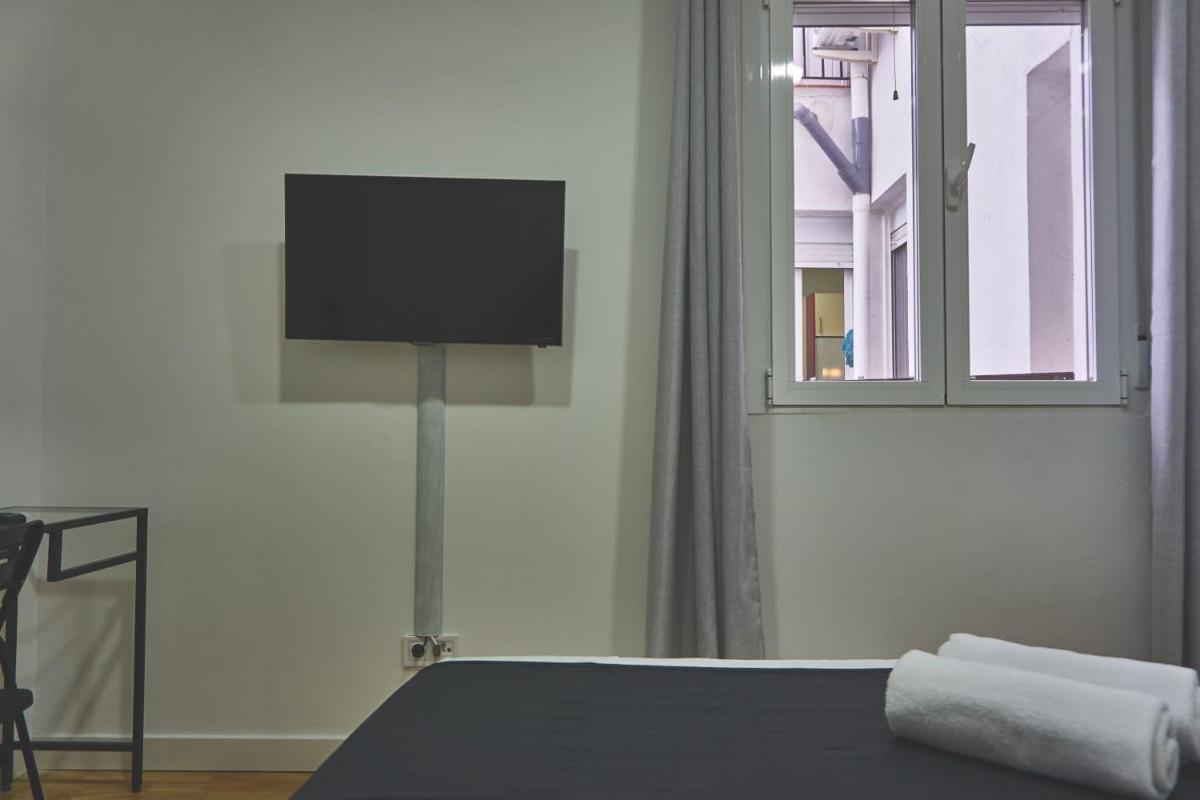 Double Room with Shared Bathroom photo 1
