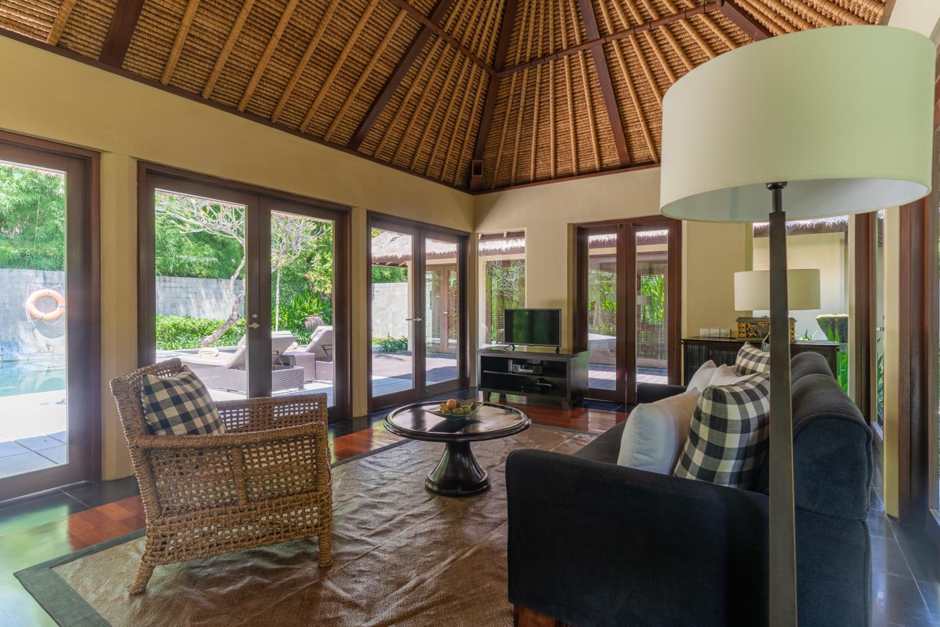 One-Bedroom Private Pool Villa with Free Airport Transfer - Photo 6