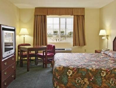 King Room - Non-Smoking - Photo 1