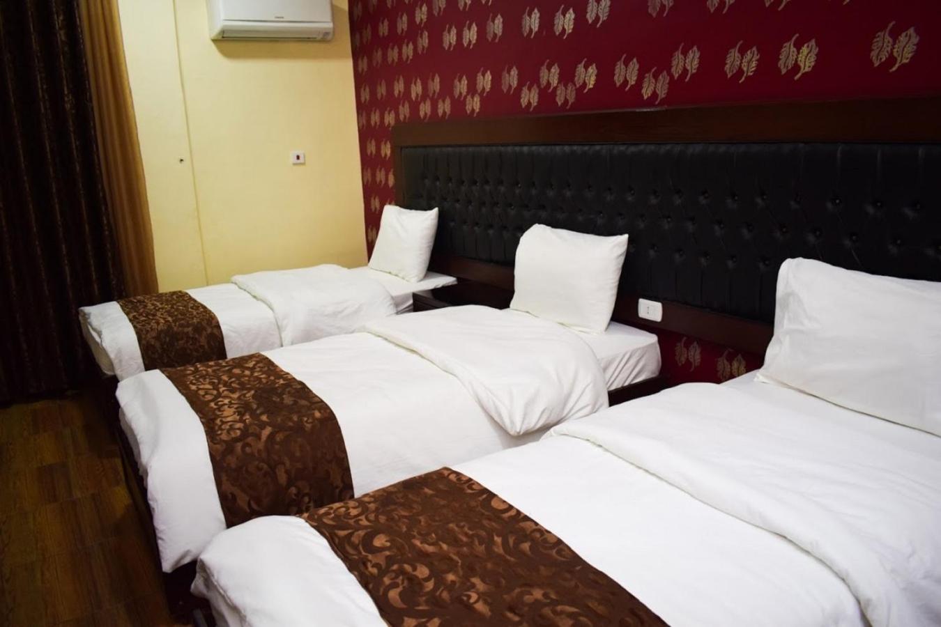 Basic Triple Room photo 1