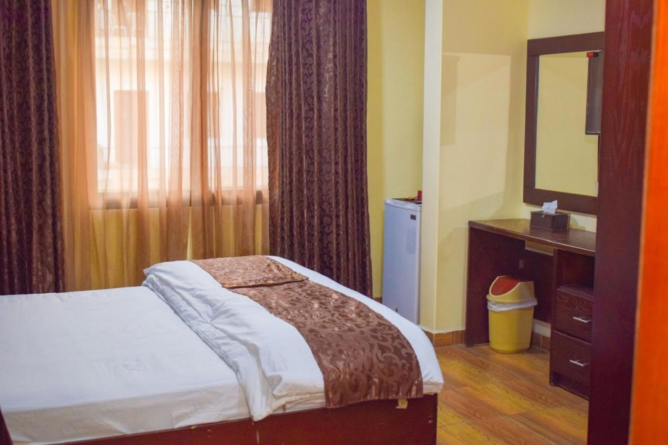 Economy Double Room photo 2