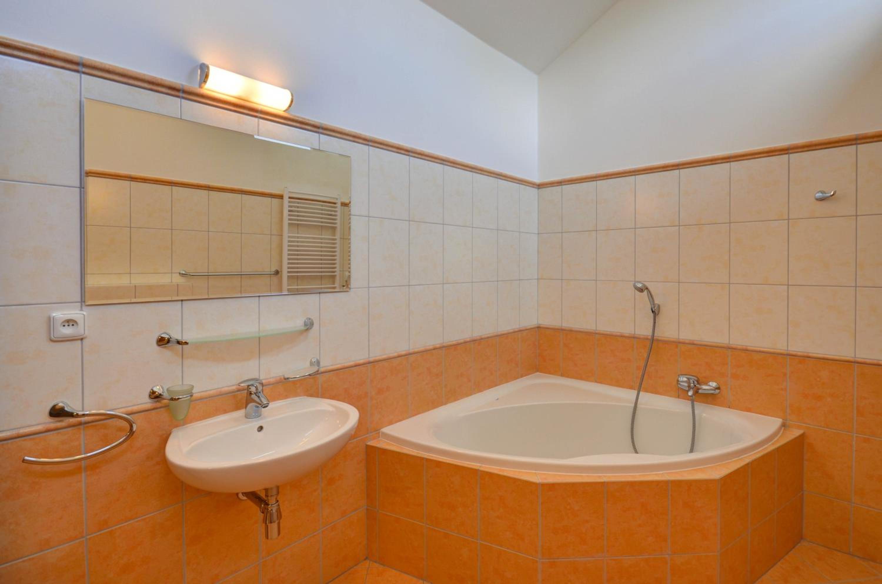 Three-Bedroom House photo 3
