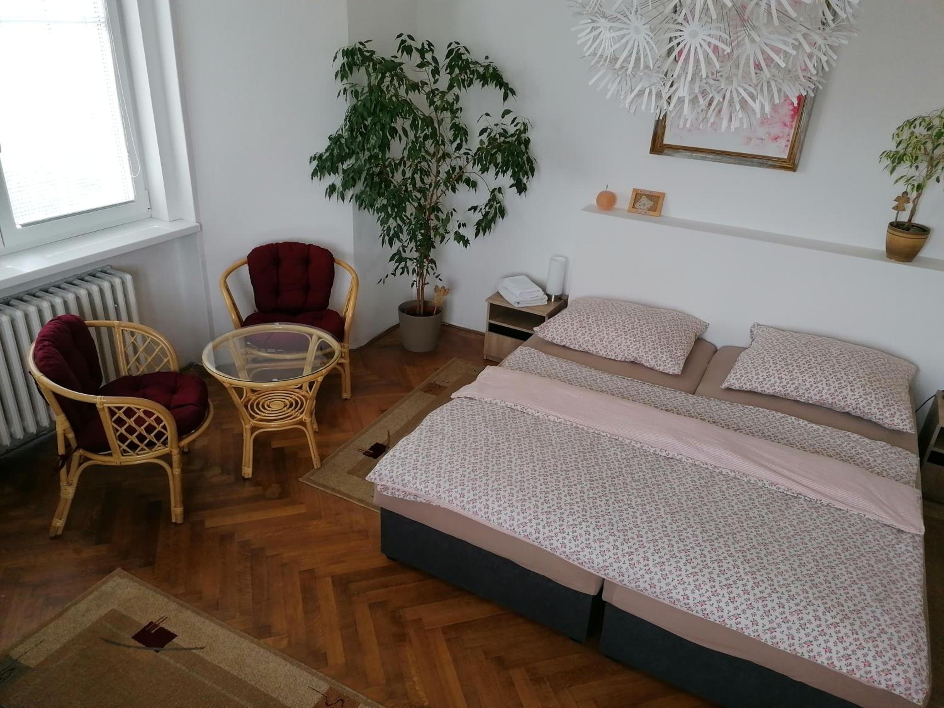 Apartment photo 2