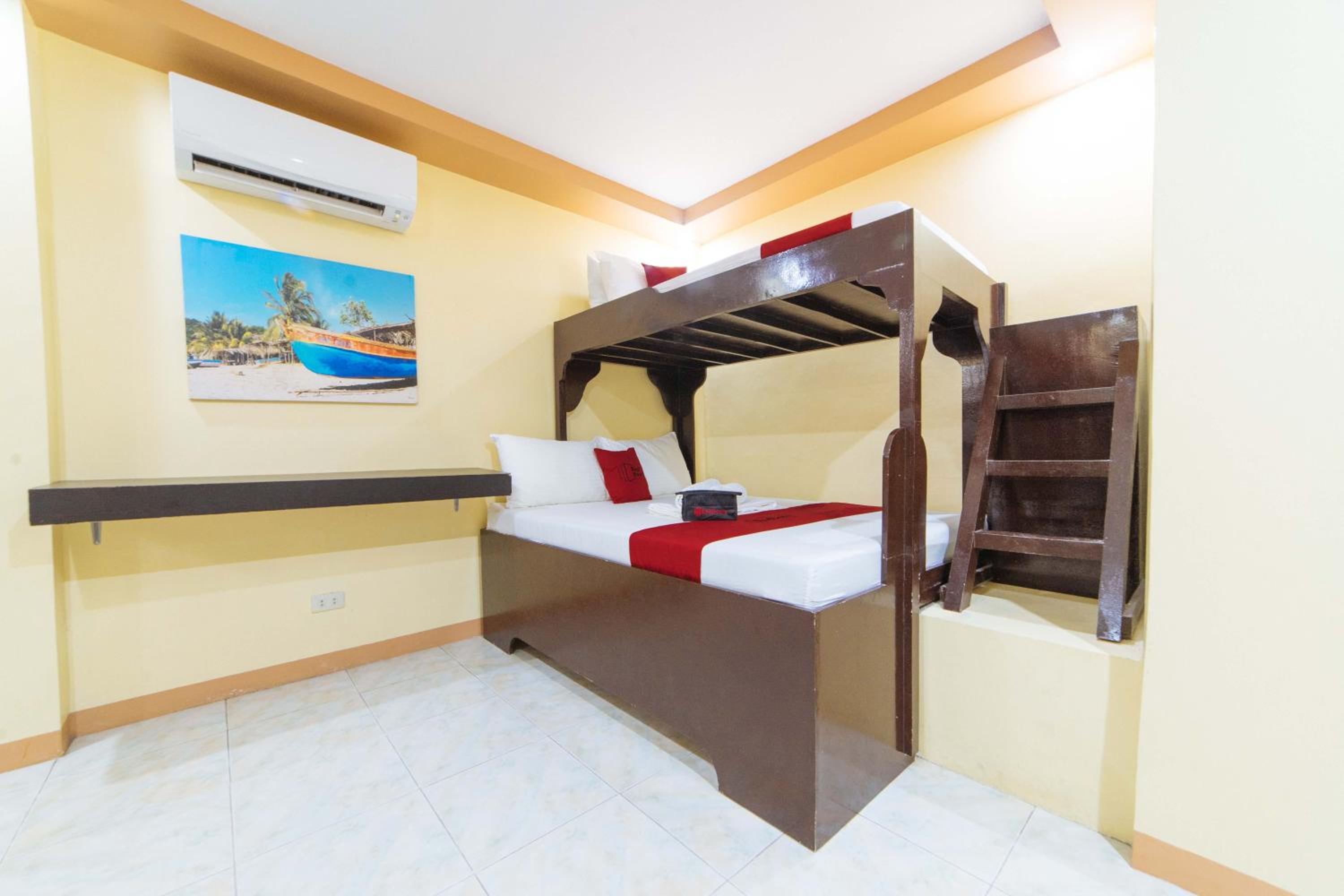 Quadruple Room - Photo 5