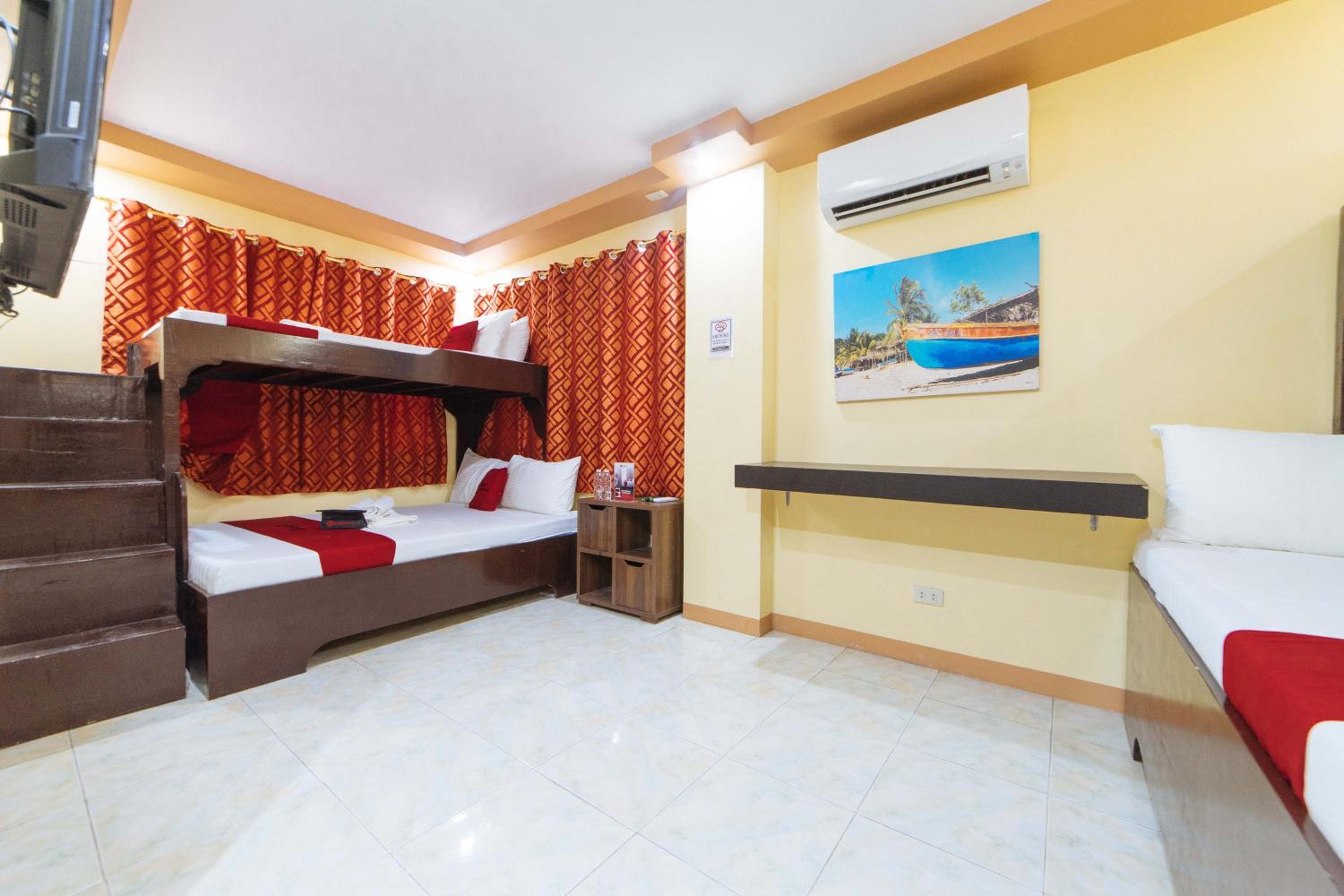 Quadruple Room - Photo 6