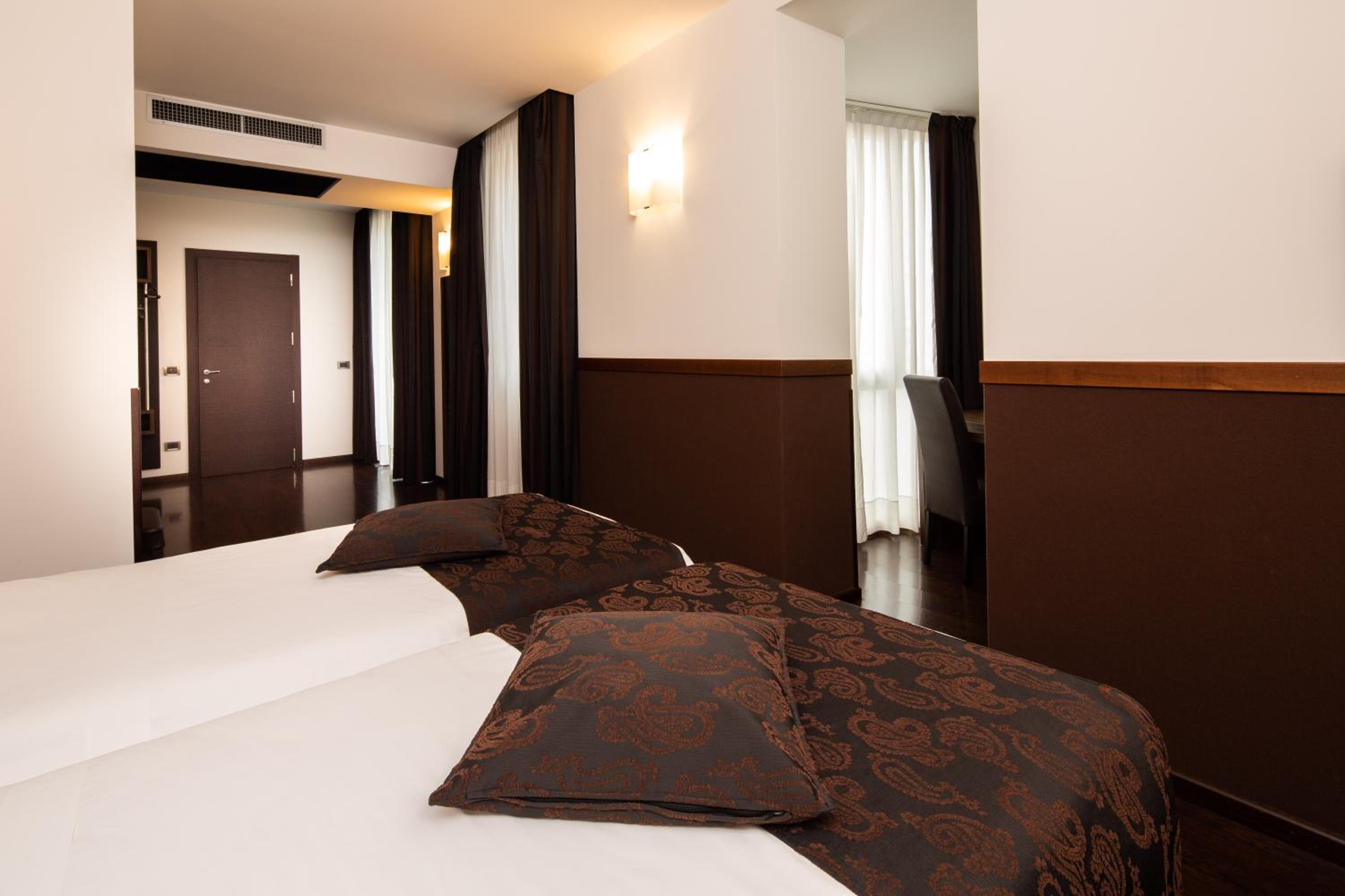 Comfort Twin Room - Non-Smoking - Photo 2