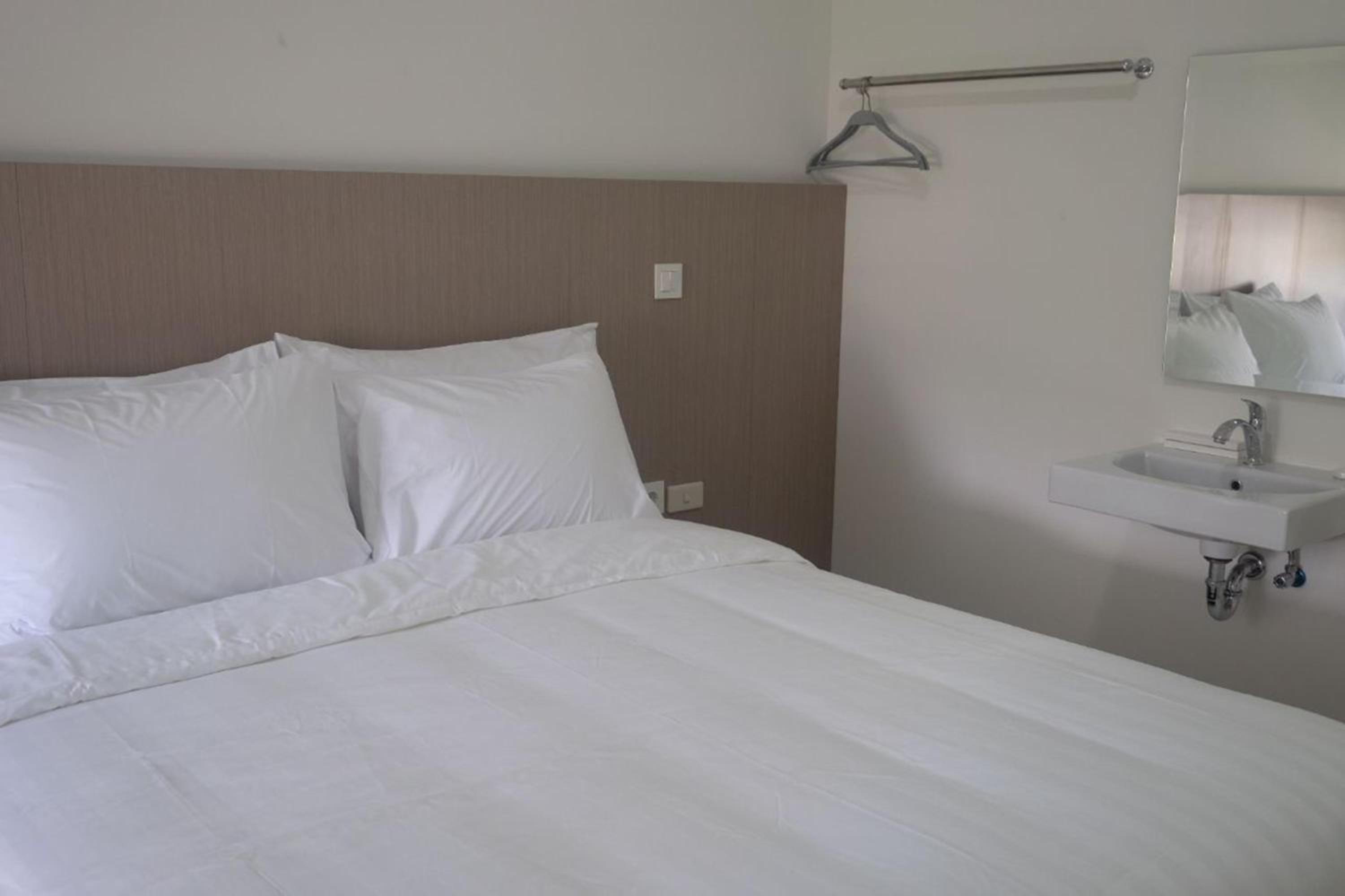 Standard Double Room photo 3