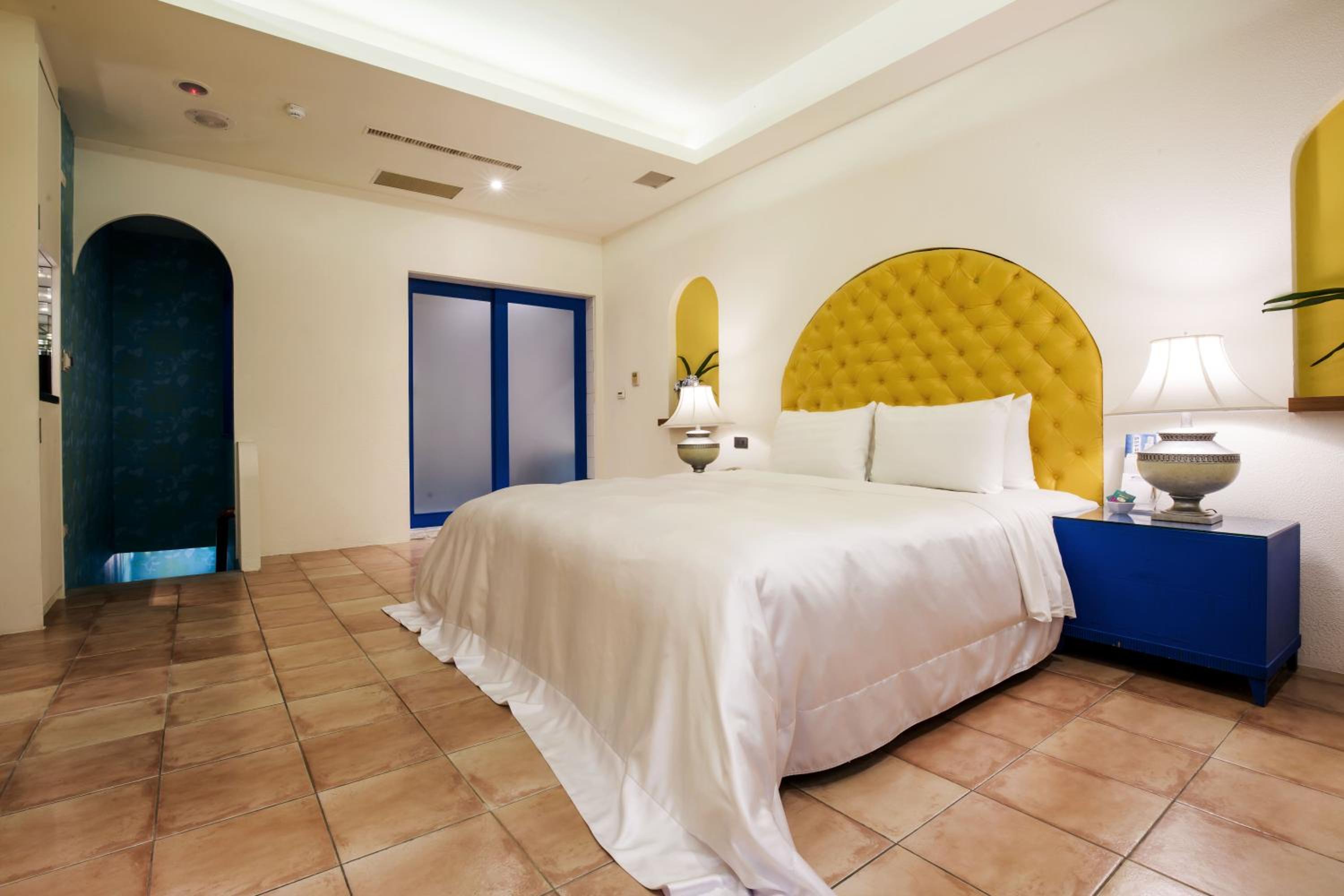 Double Room with Garage- Check in after 20:00 on Weekend - Photo 28
