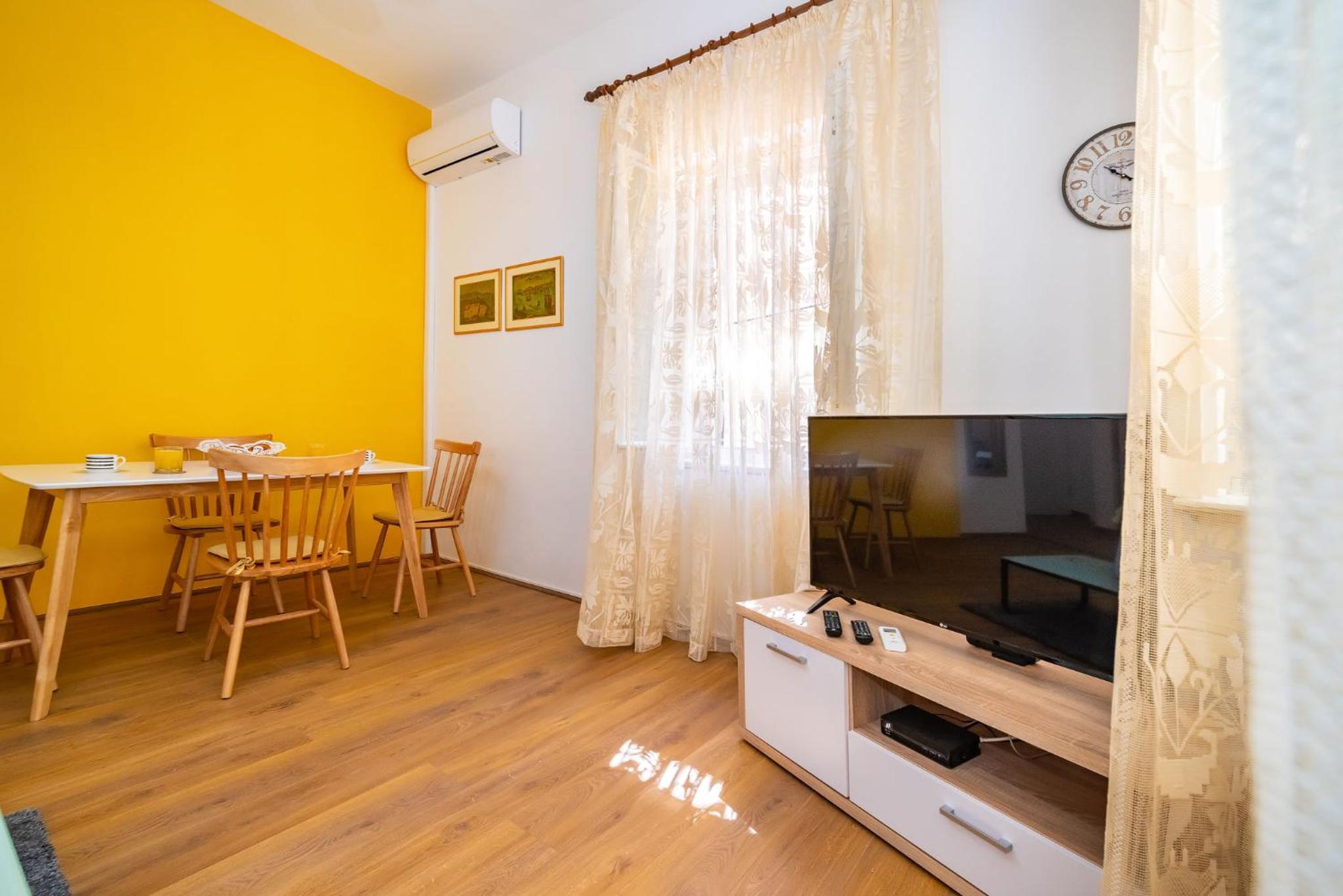 One-Bedroom Apartment - Photo 31
