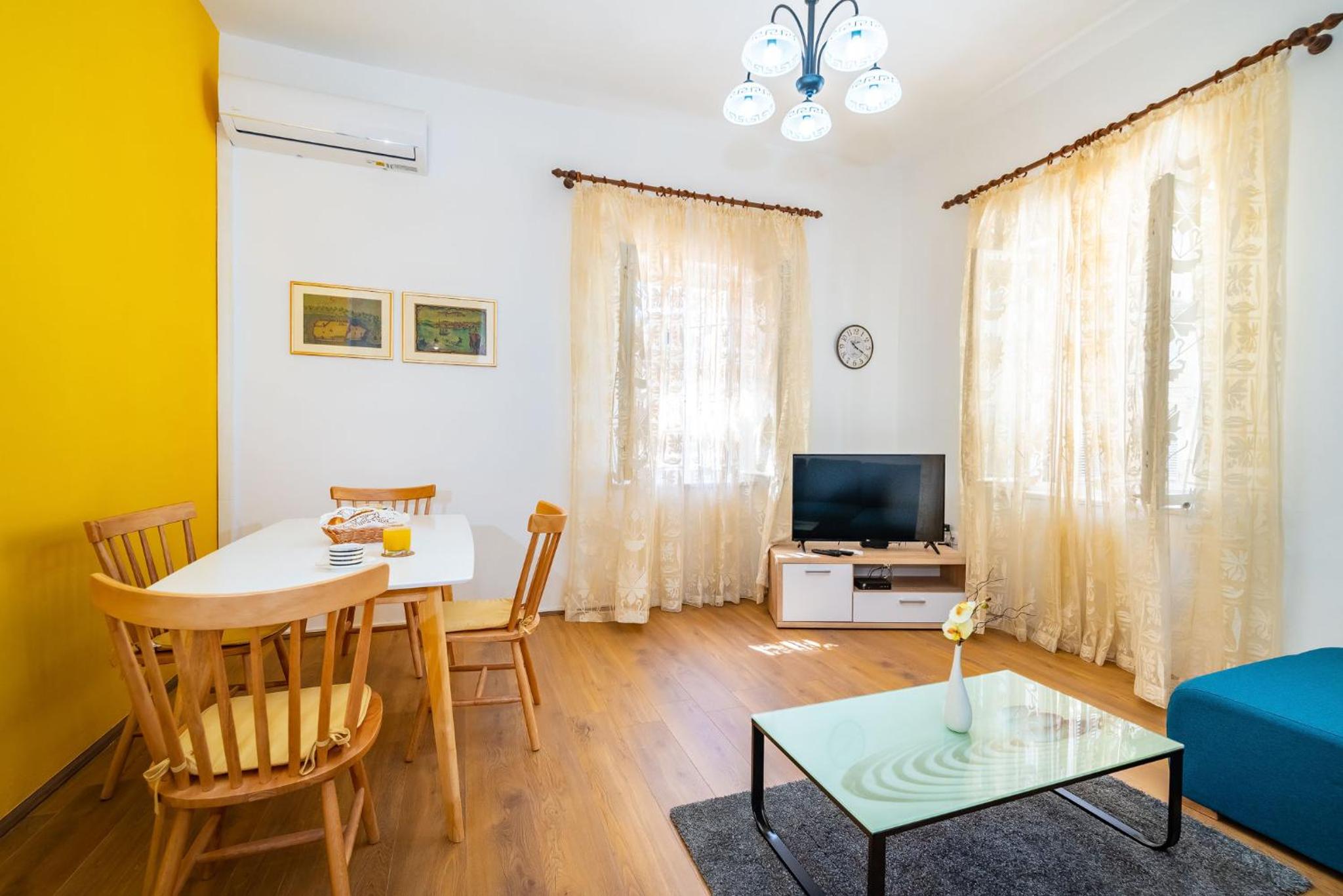 One-Bedroom Apartment - Photo 34