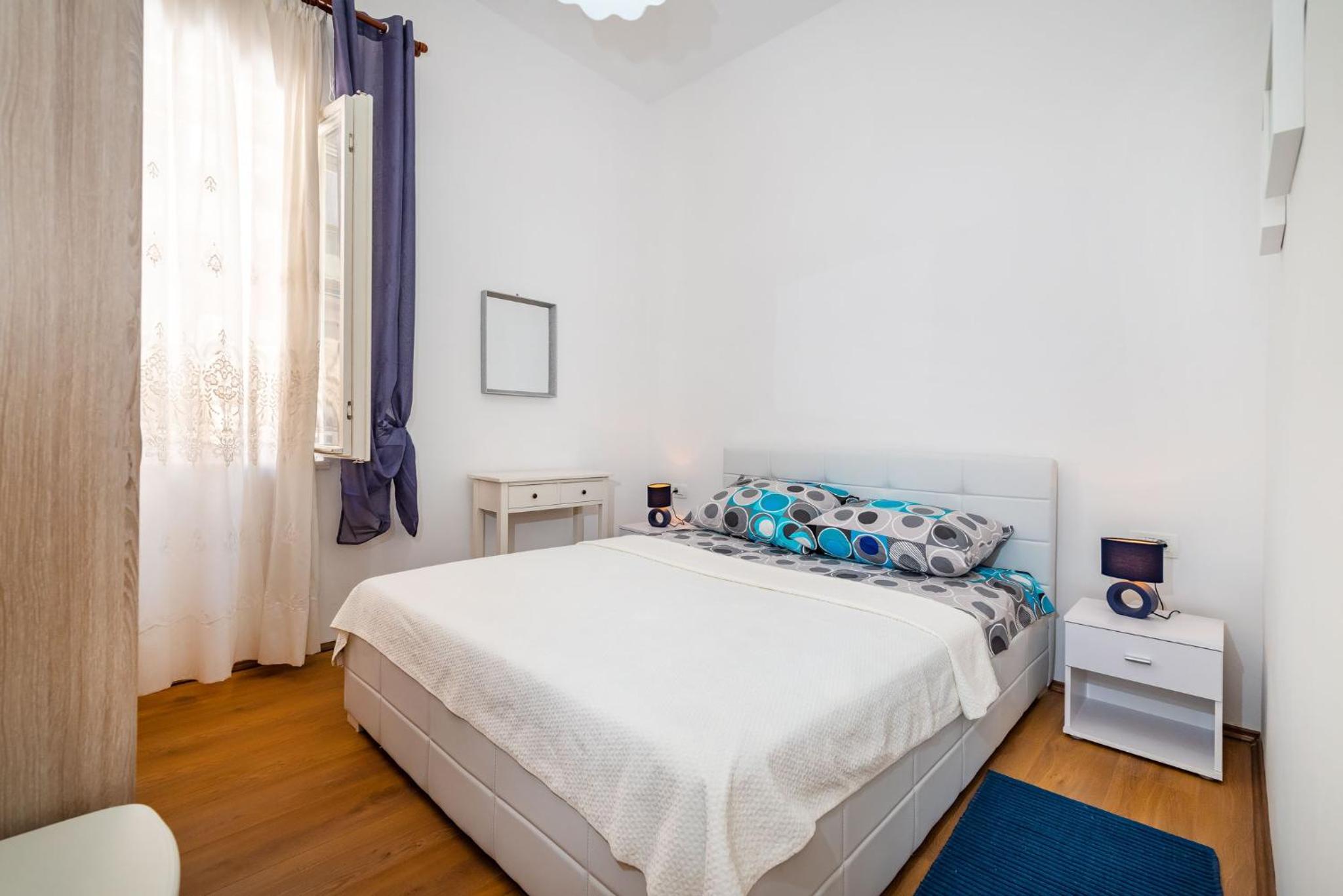 One-Bedroom Apartment - Photo 39