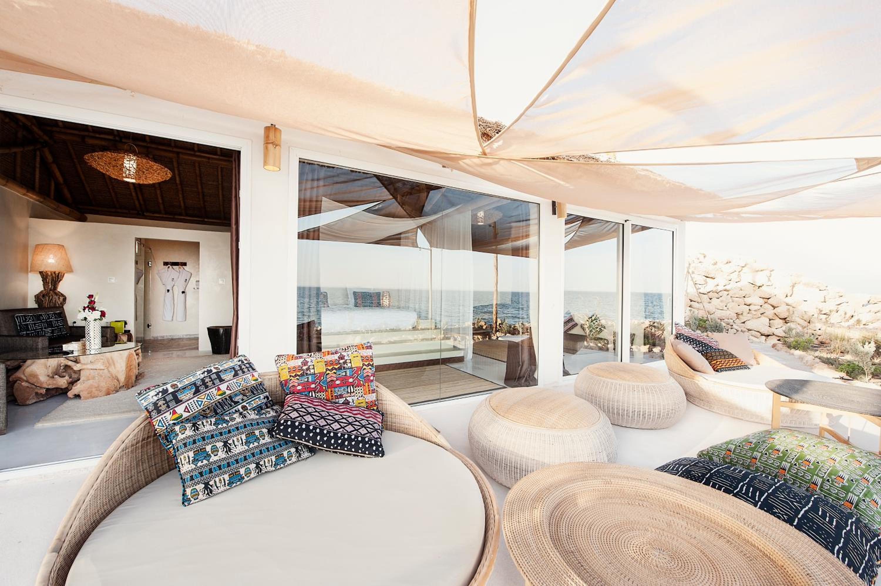 Junior Suite with Sea View - Photo 17