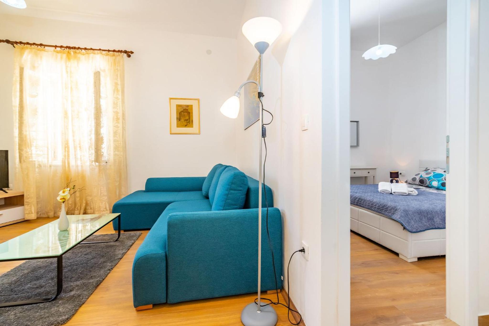 One-Bedroom Apartment - Photo 23