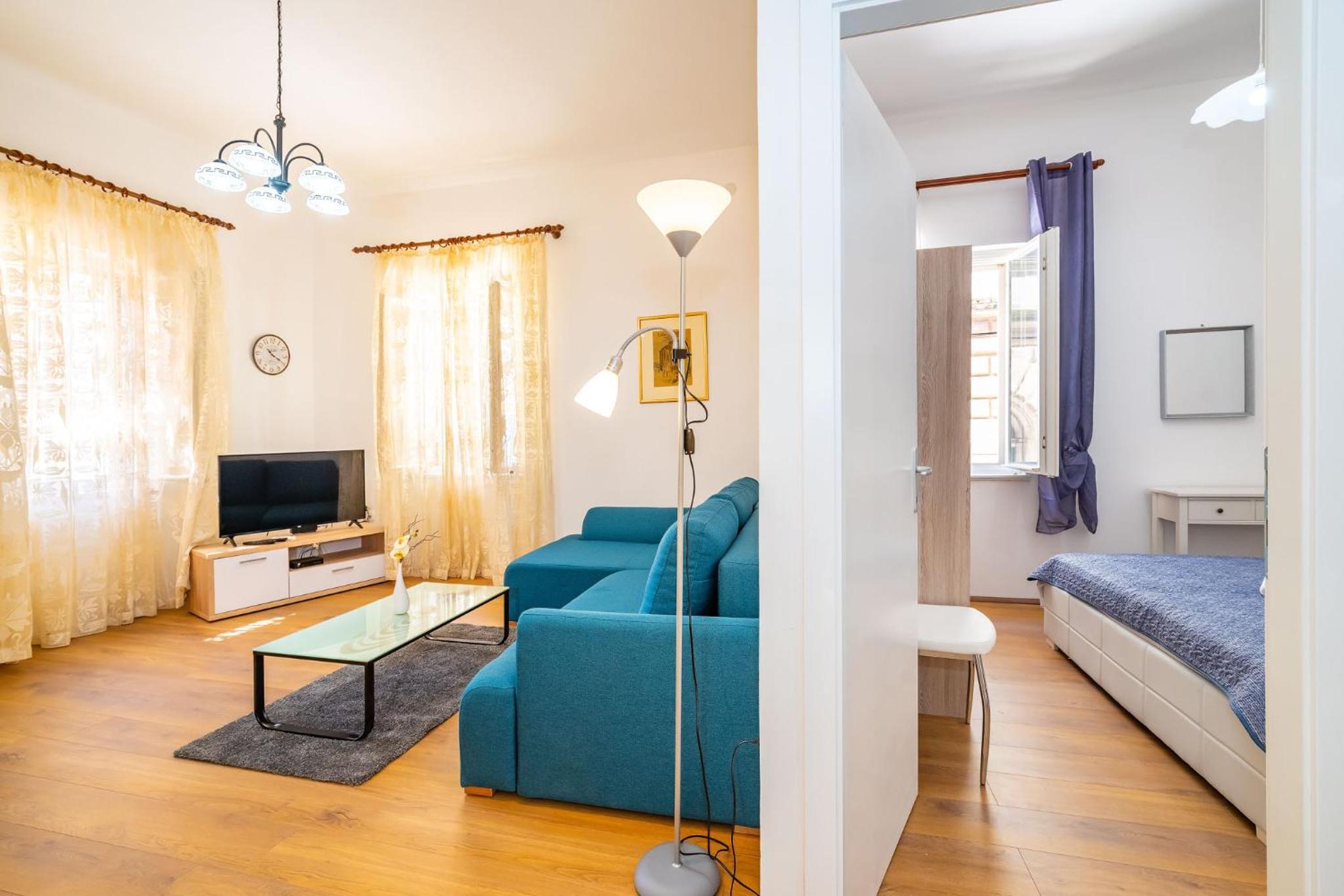 One-Bedroom Apartment - Photo 17