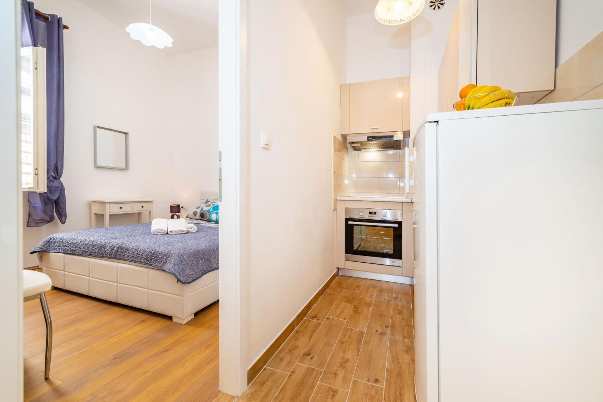 One-Bedroom Apartment - Photo 16