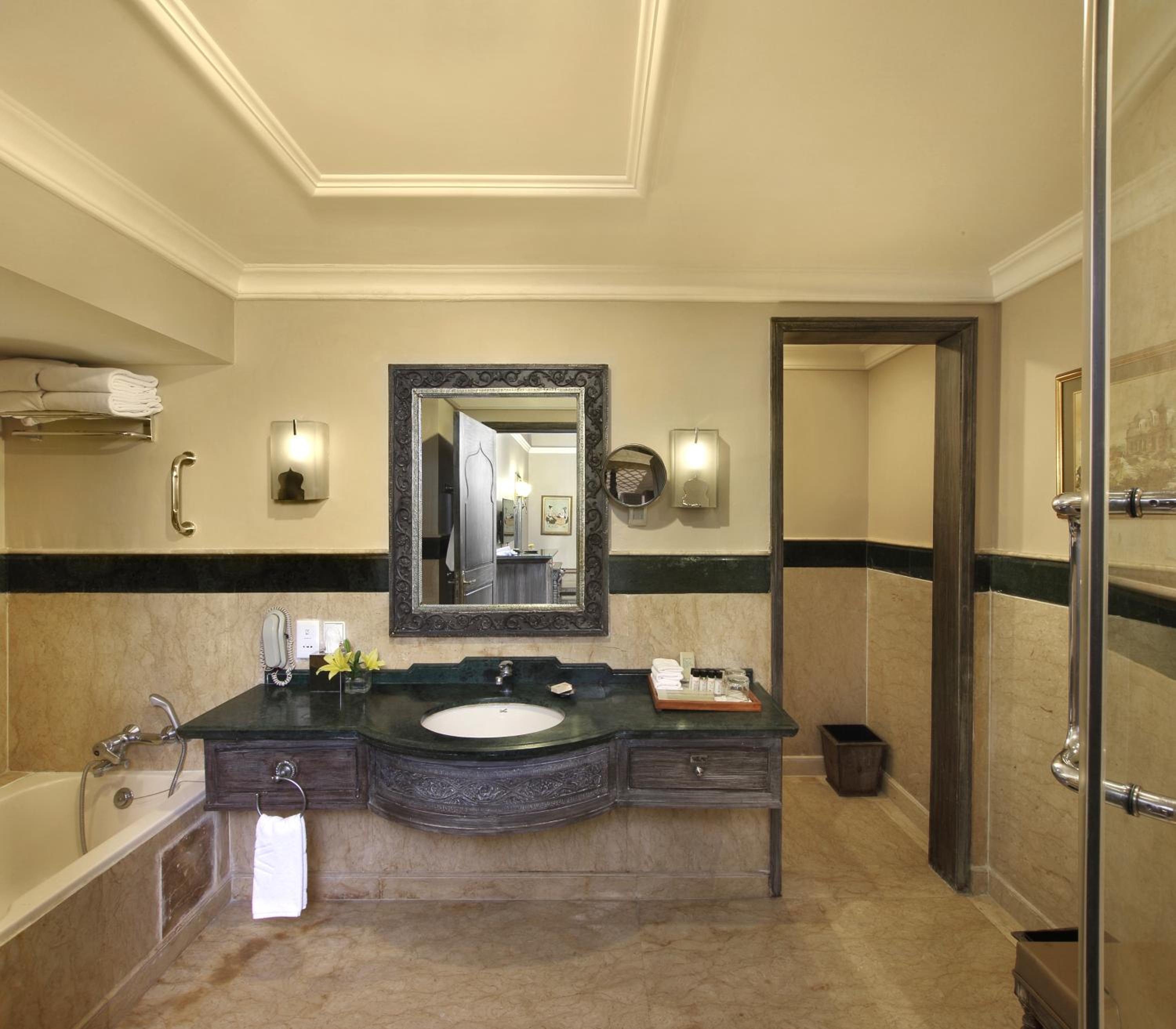 Premium Suite 1 Bedroom King Bed