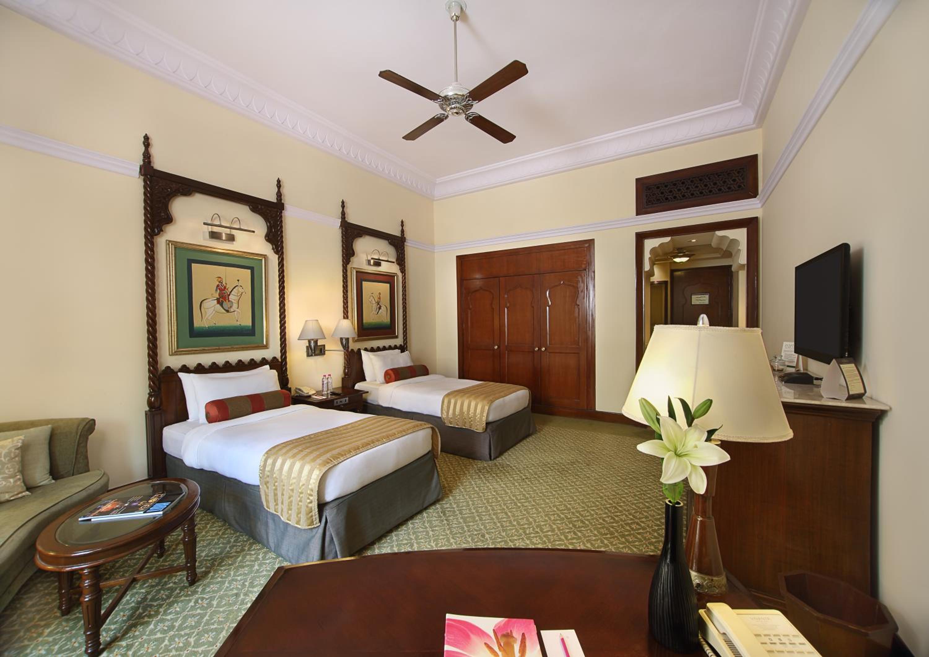 Luxury Room Garden View Twin Bed - Photo 1