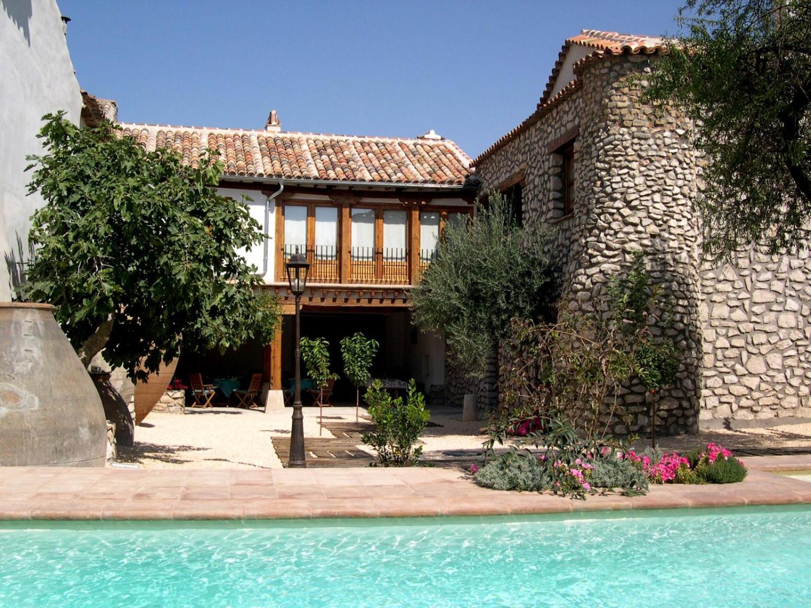 Villa photo 2