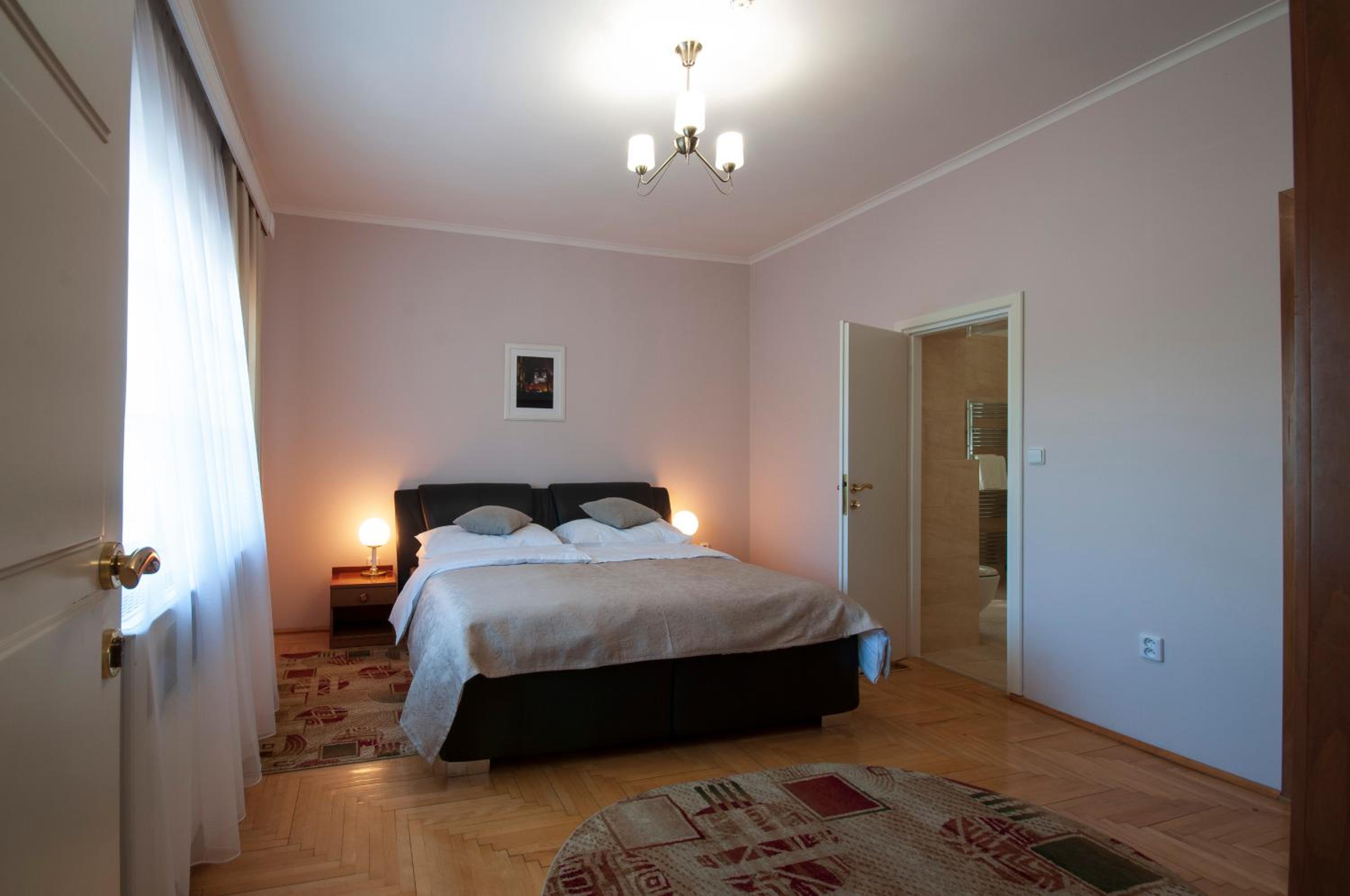 One-Bedroom Suite photo 3