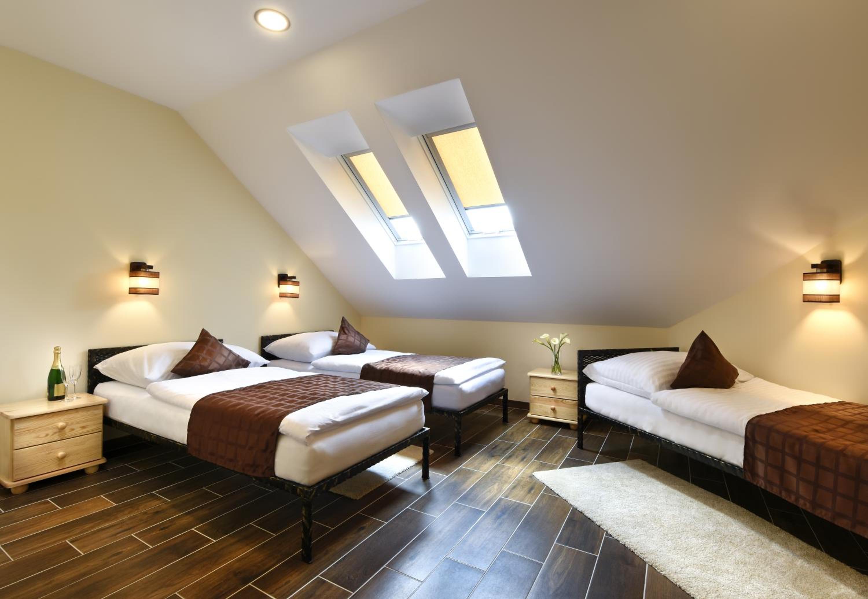 Standard Triple Room - Photo 1