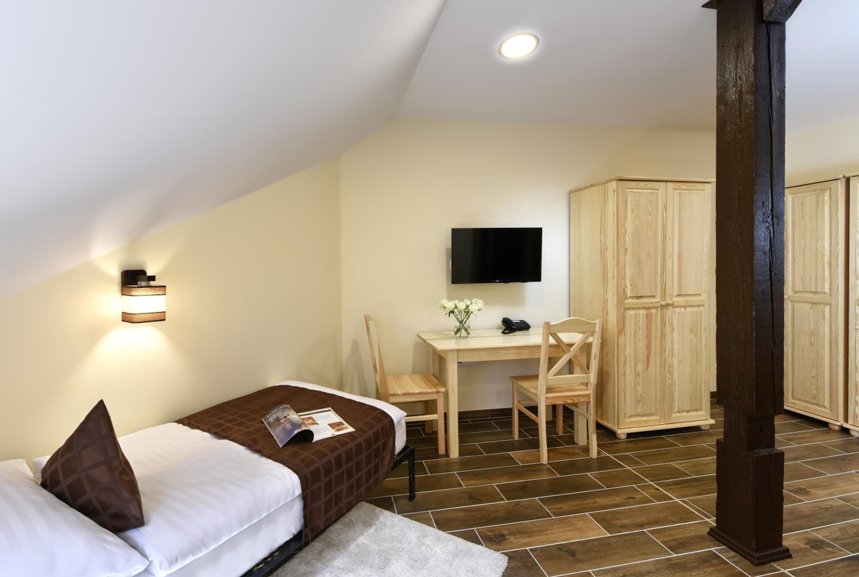 Standard Triple Room - Photo 3