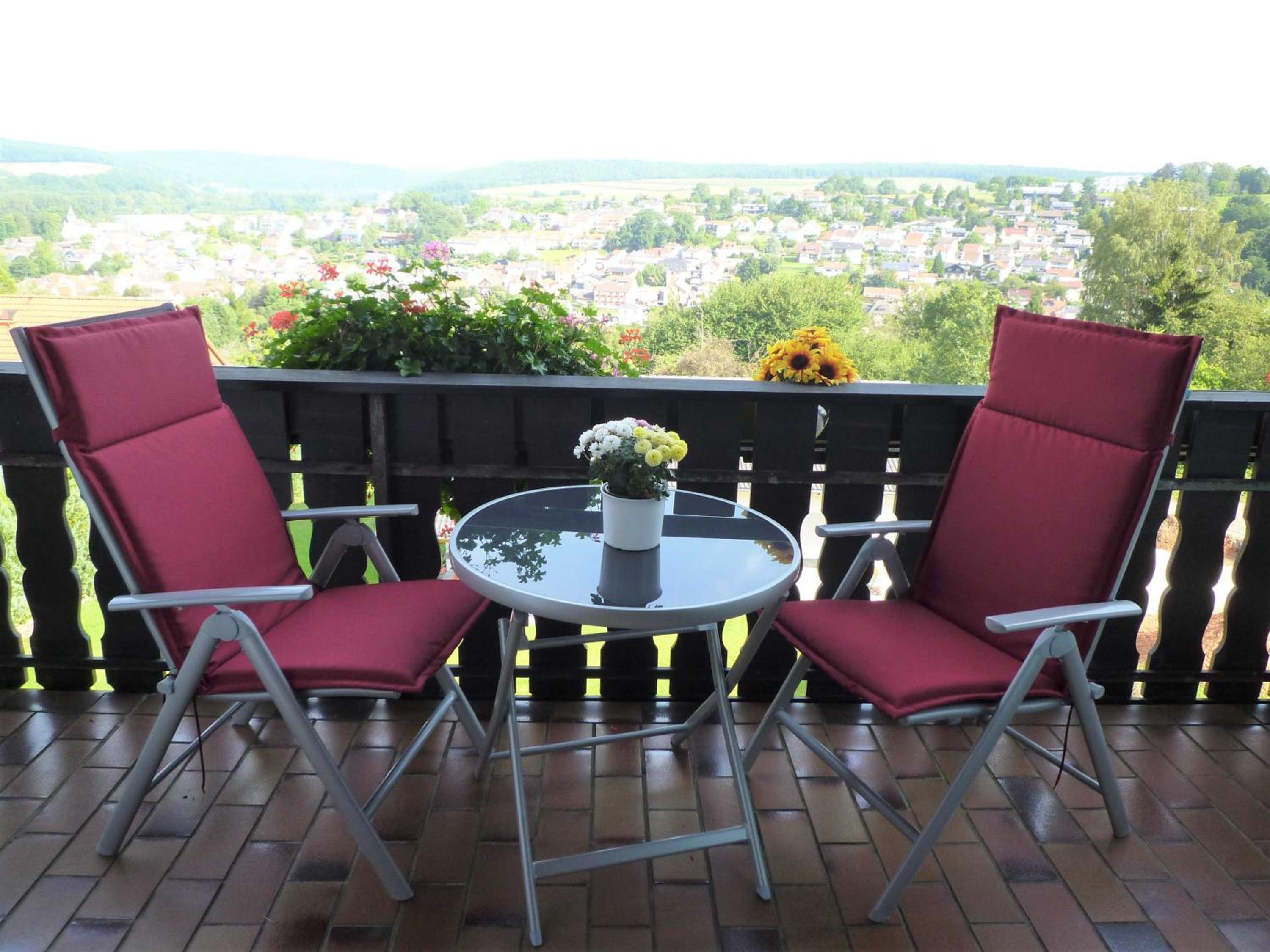 One-Bedroom Apartment with Balcony and Terrace photo 2