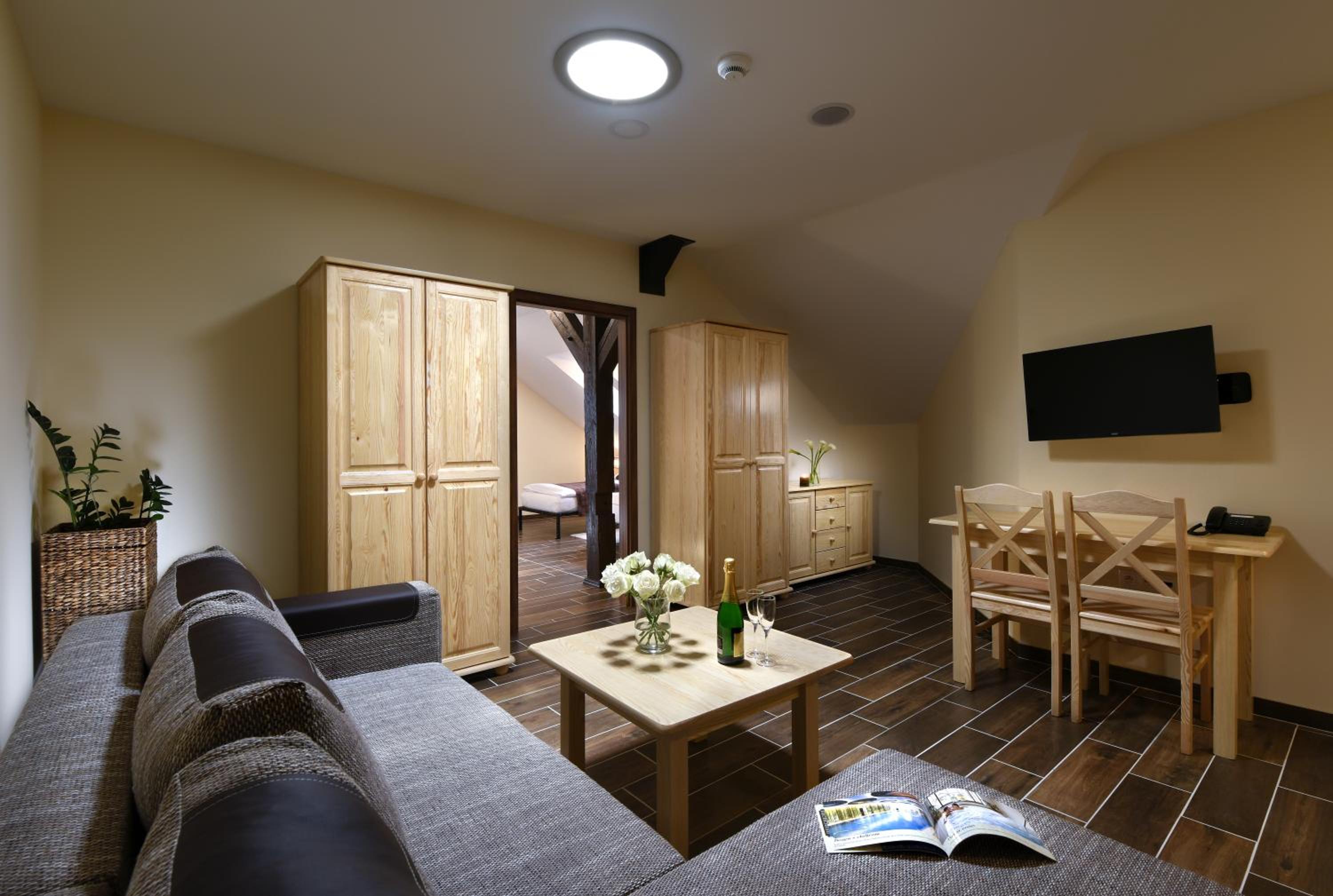 Standard Family Room - Photo 2