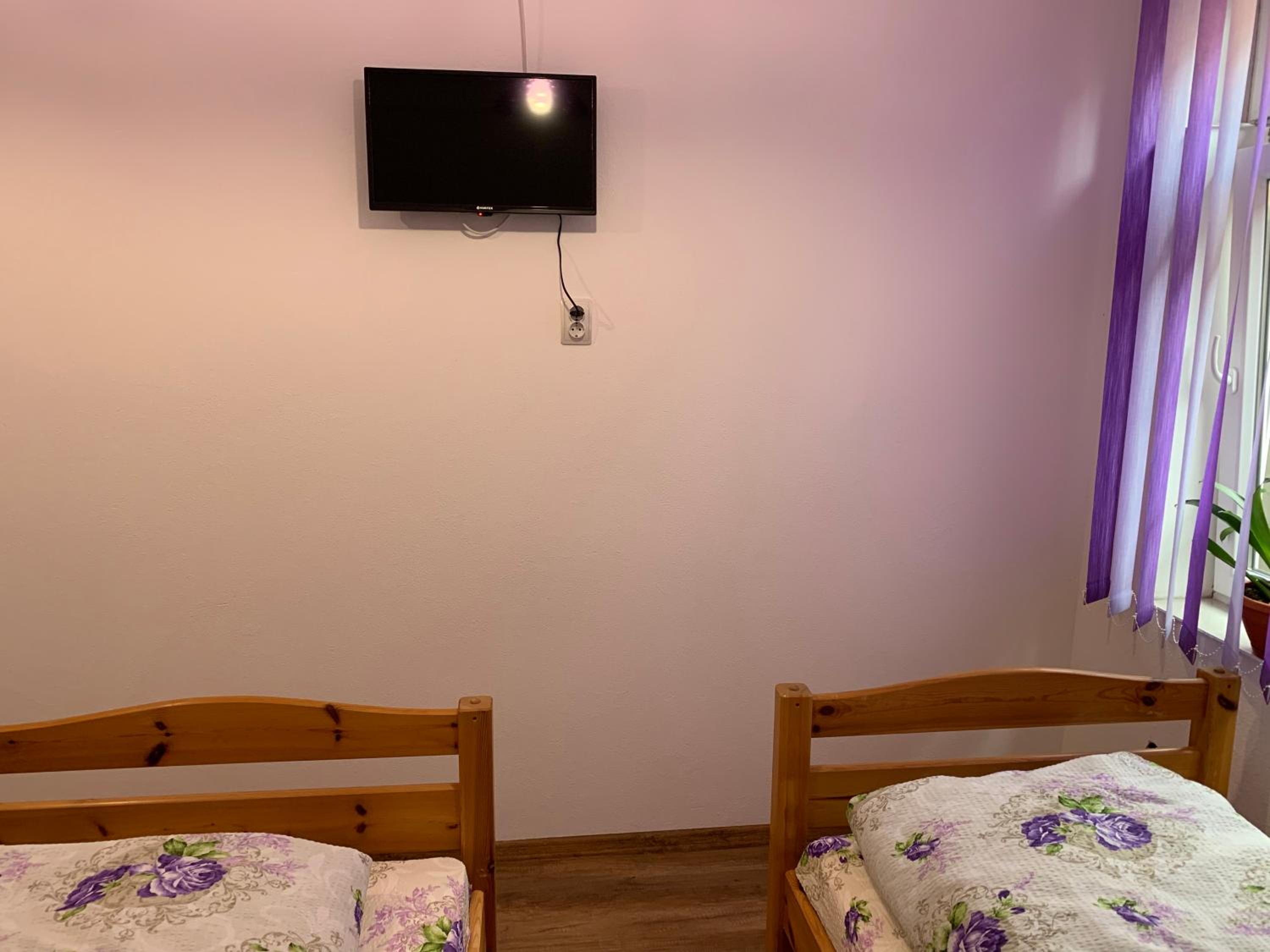 Double Room - Photo 10