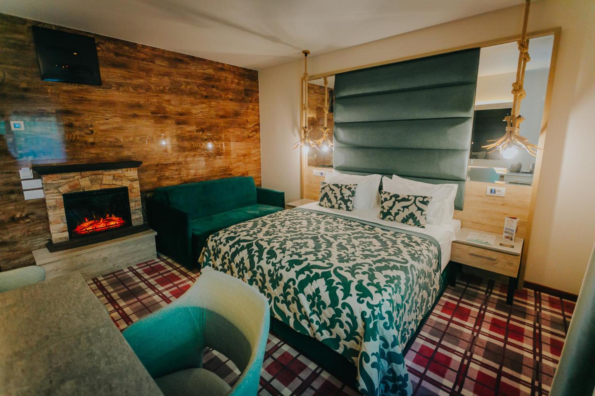 Double Room - Photo 6