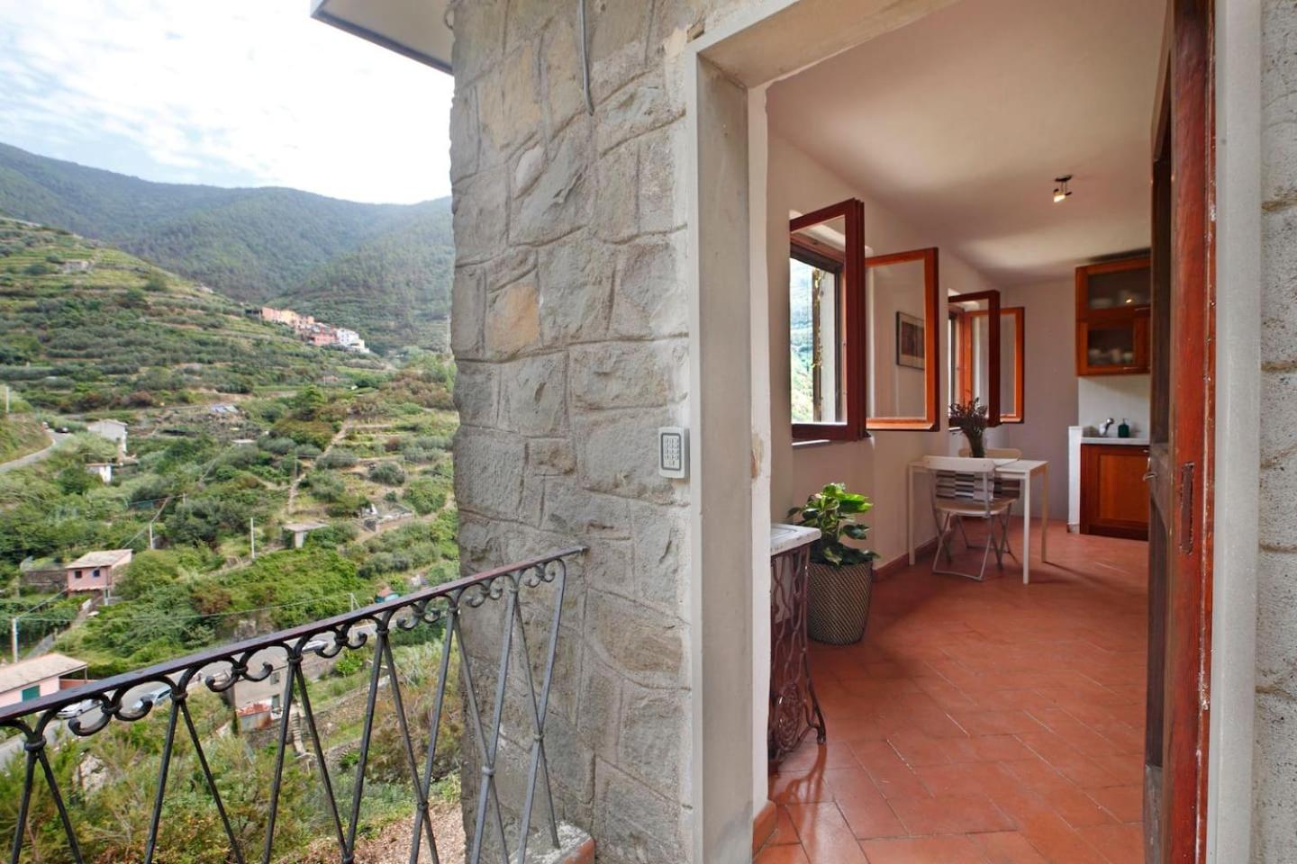 One-Bedroom House - Photo 4