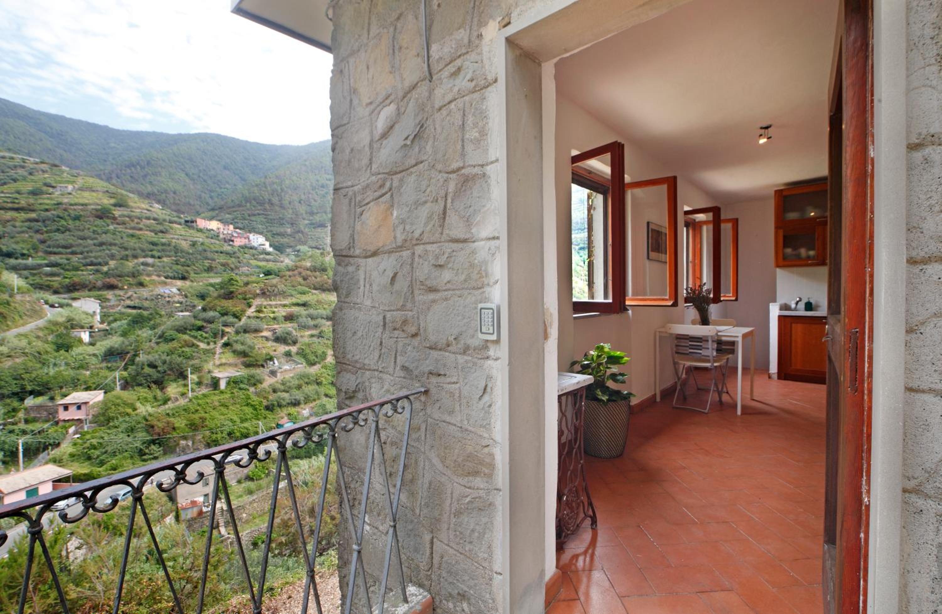 One-Bedroom House - Photo 11