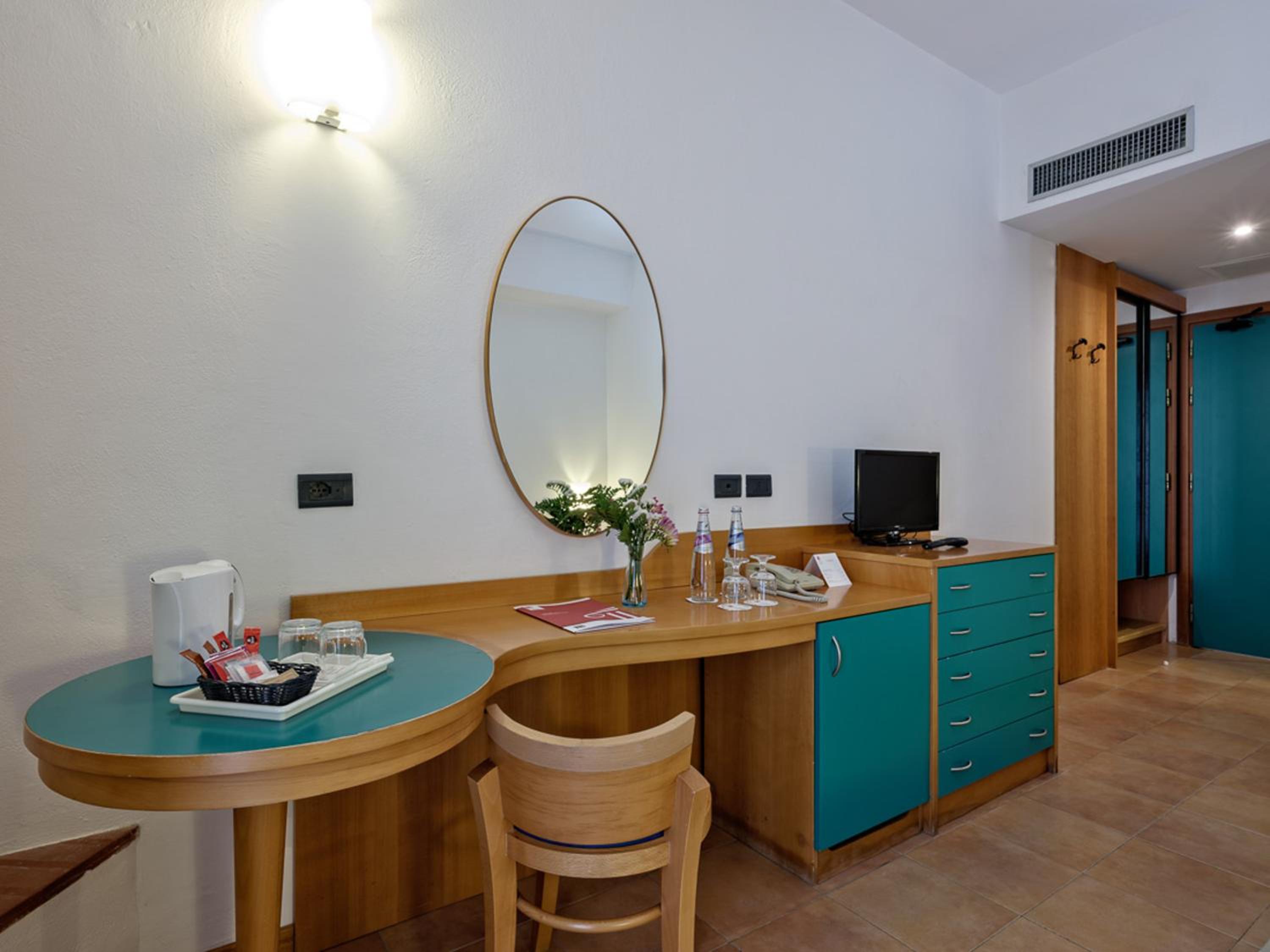 Standard Double/Twin Room - Photo 6