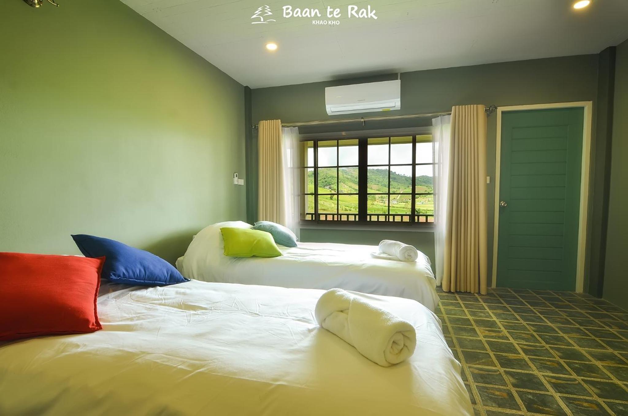 Standard Double Room - Photo 12