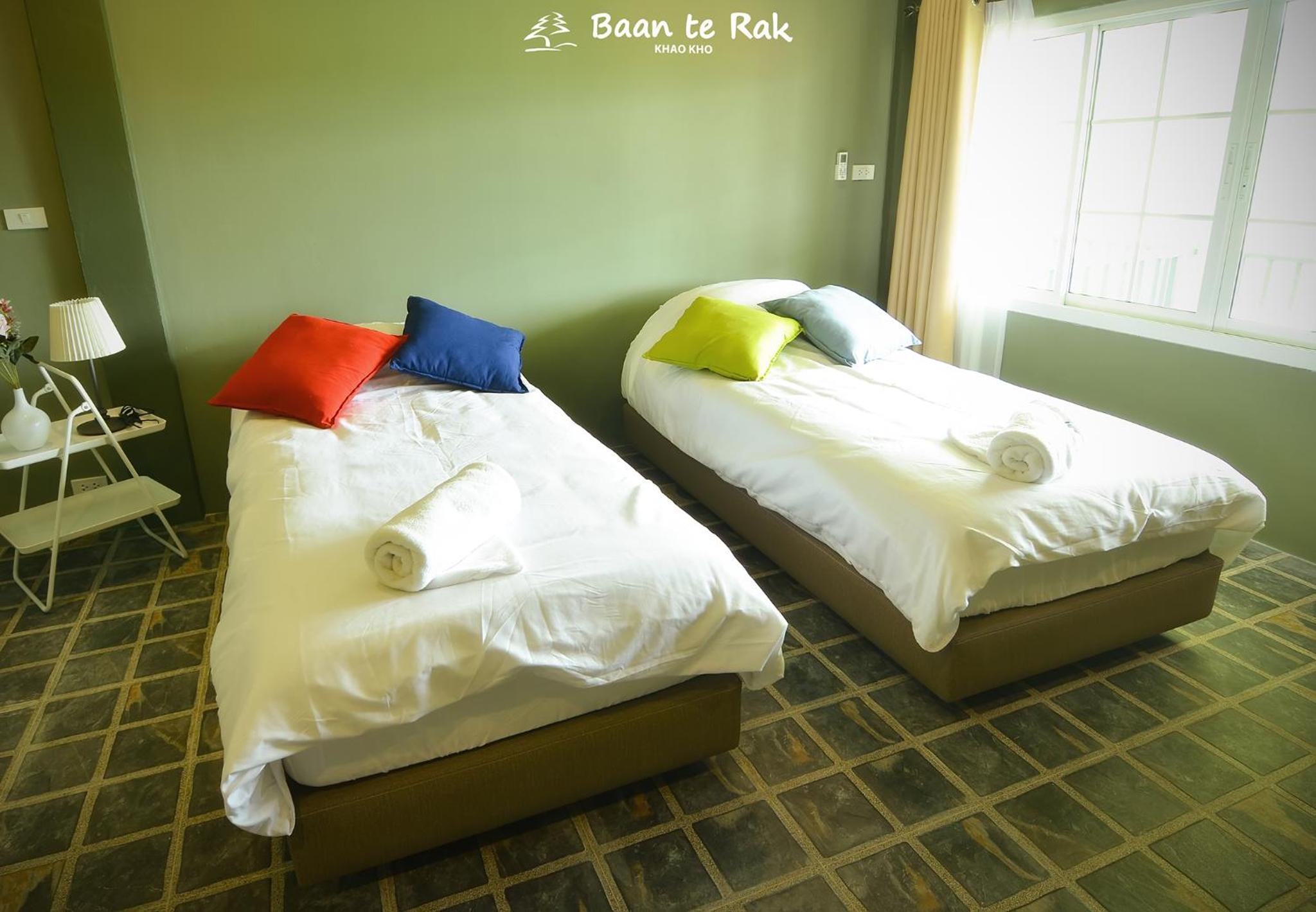 Standard Double Room - Photo 13
