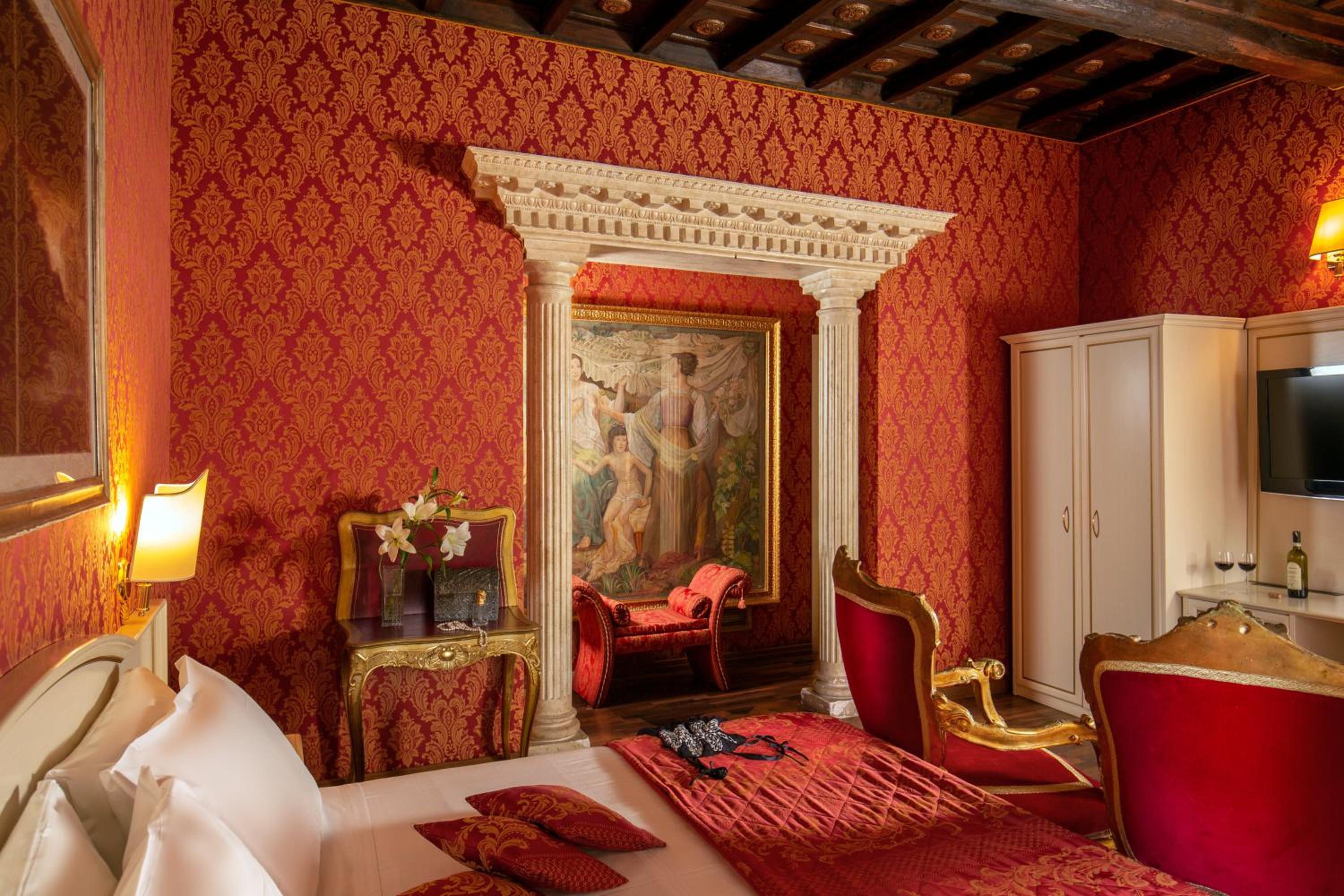 Suite photo 1