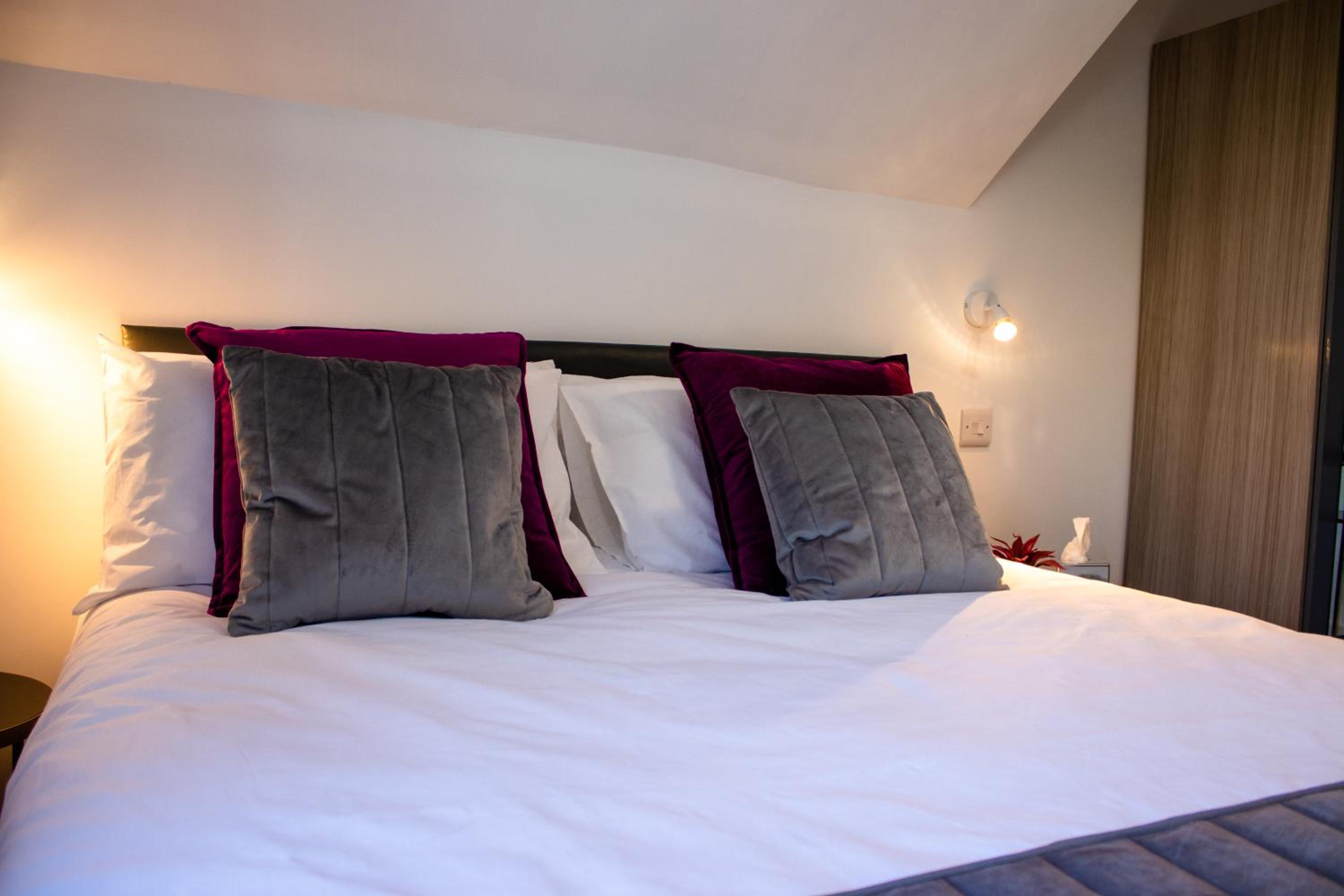 Double Room - Photo 8